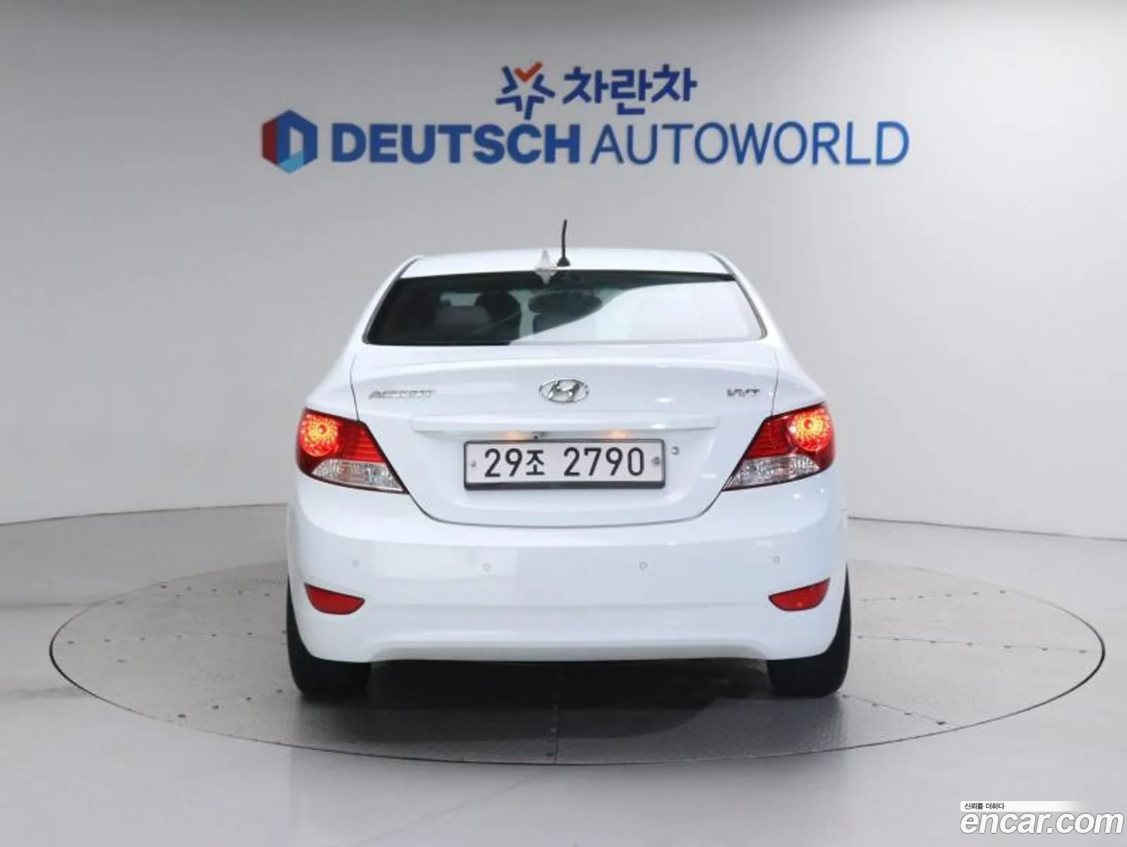 Hyundai Accent 14 Vvt Luxury 2011 - фотография 18414577