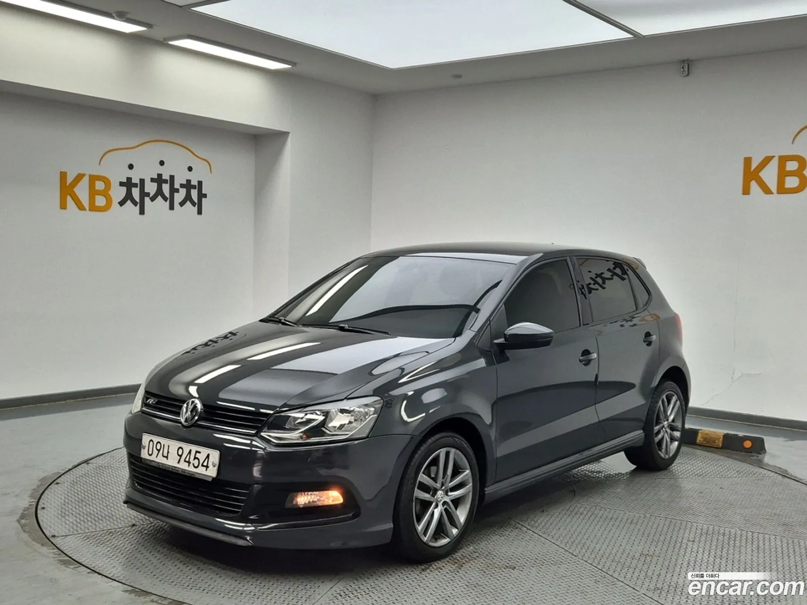 Volkswagen Polo V 14 Tdi R-Line 2015 - фотография 4818436