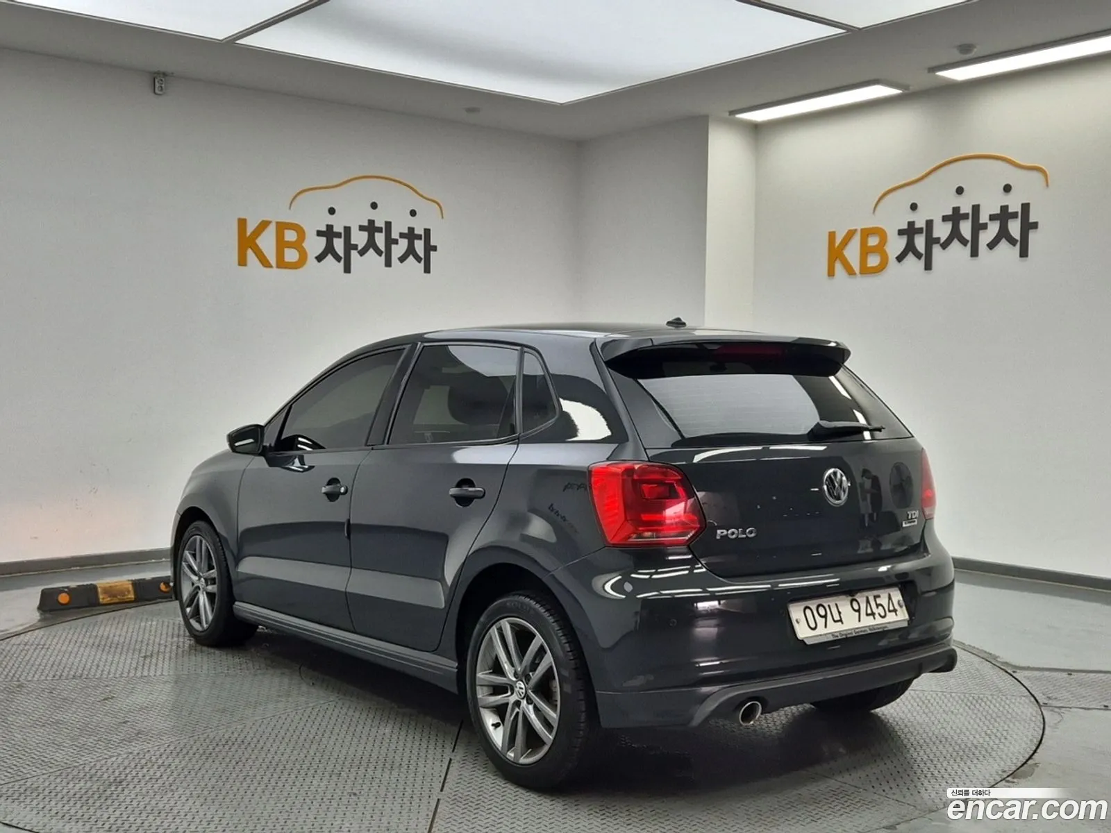 Volkswagen Polo V 14 Tdi R-Line 2015 - фотография 4818437
