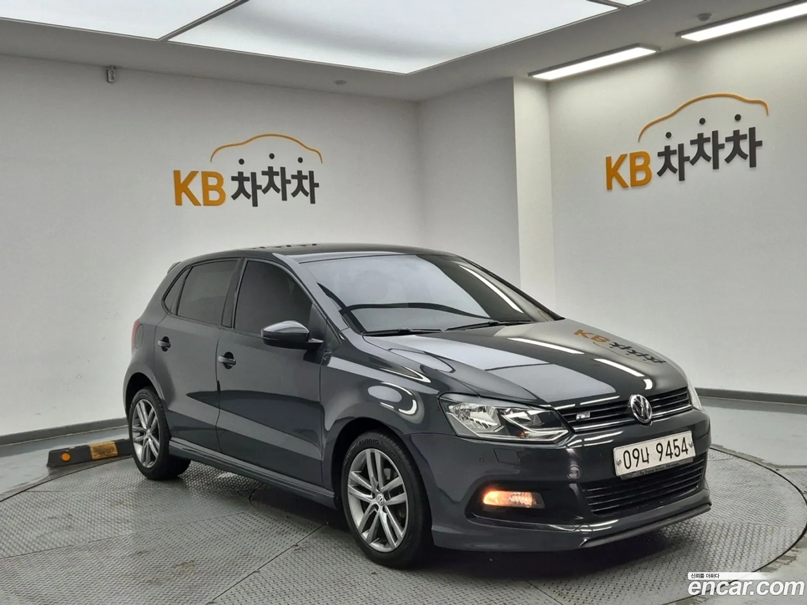 Volkswagen Polo V 14 Tdi R-Line 2015 - фотография 4818439