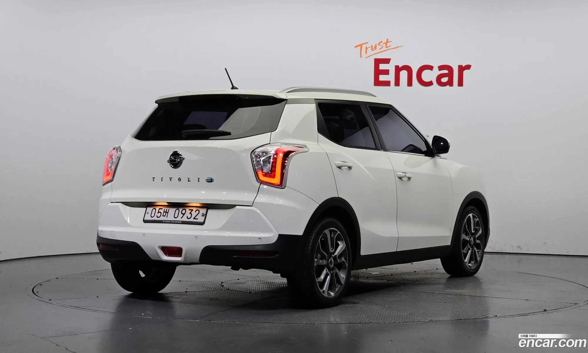 Kg Mobility Ssangyong Tivoli Diesel Vx 2Wd - фотография 19884763