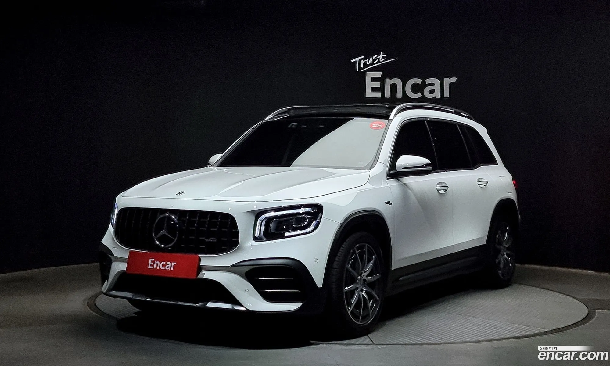 Mercedes-Benz Glb Amg Glb35 4Matic 2023 - фотография 12040435