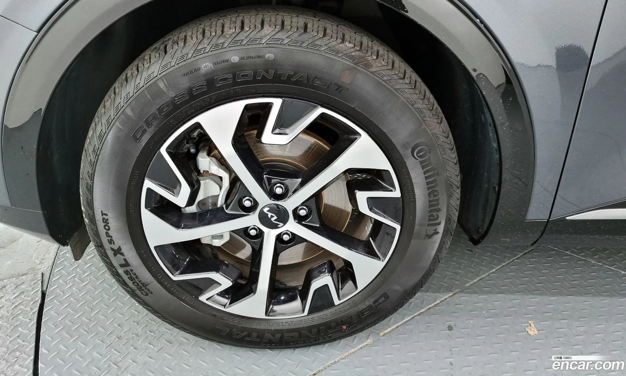 Kia Sportage Signature 2Wd 2023 - фотография 11216252