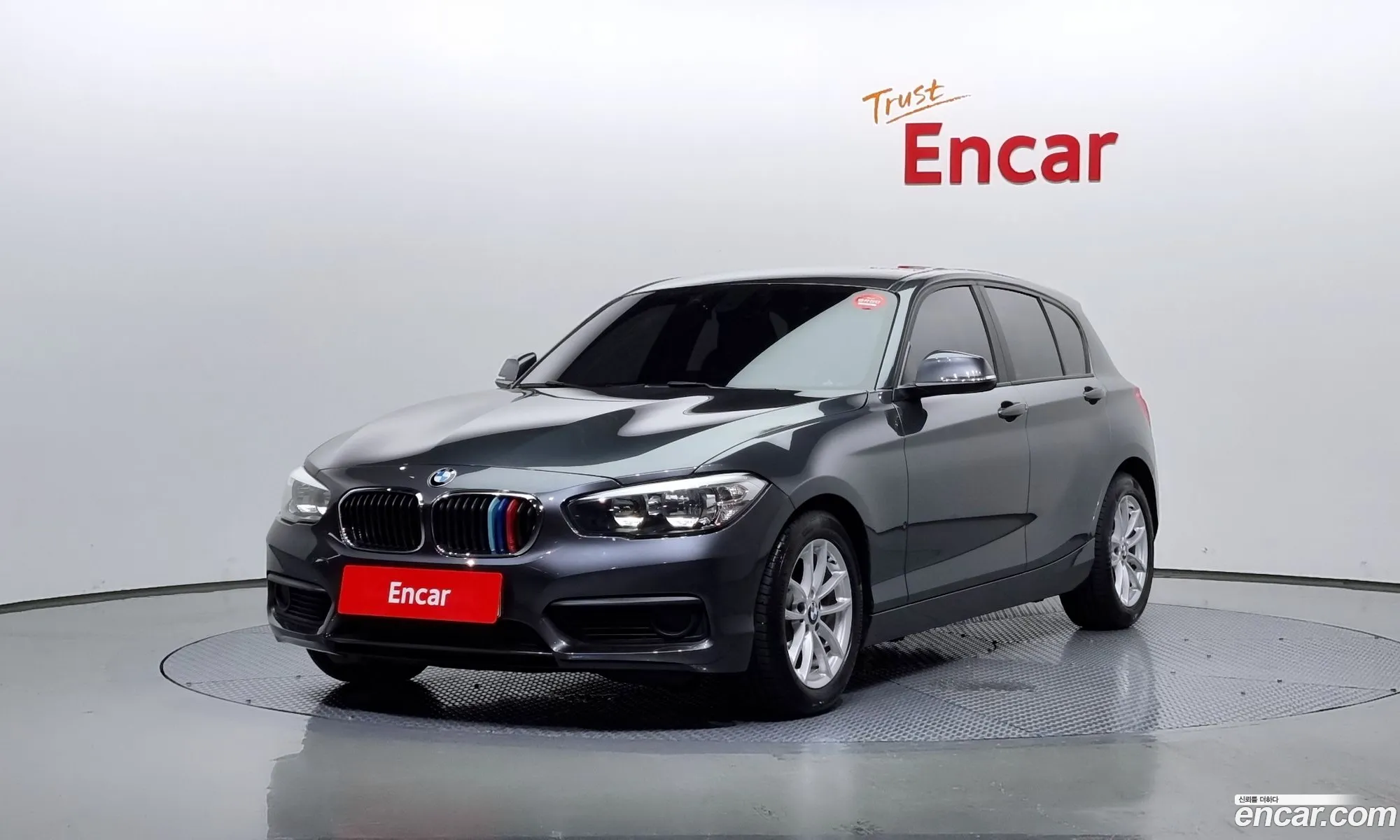 BMW 1Er 118D Joy 5 Door 2018 - фотография 17191767