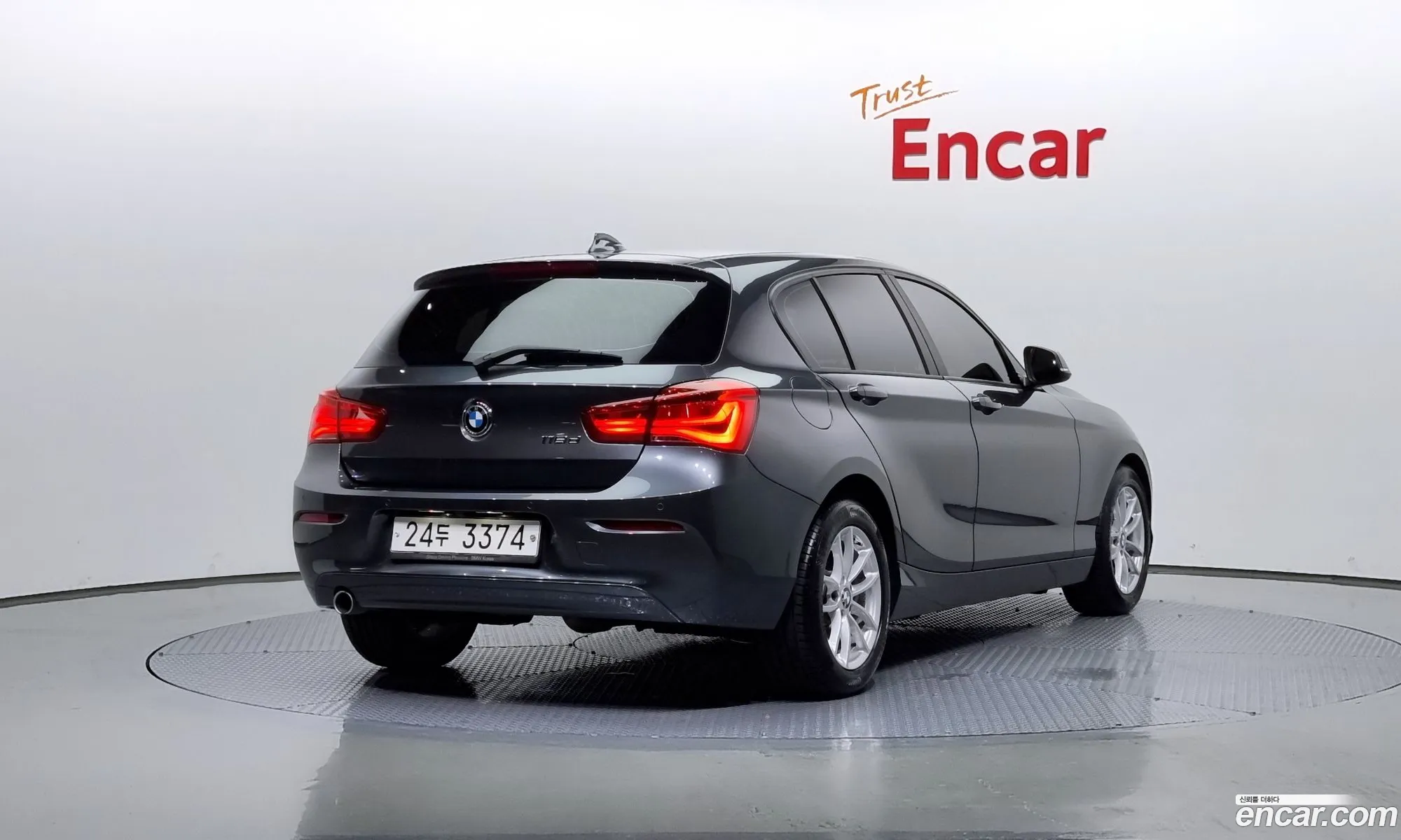 BMW 1Er 118D Joy 5 Door 2018 - фотография 17191768