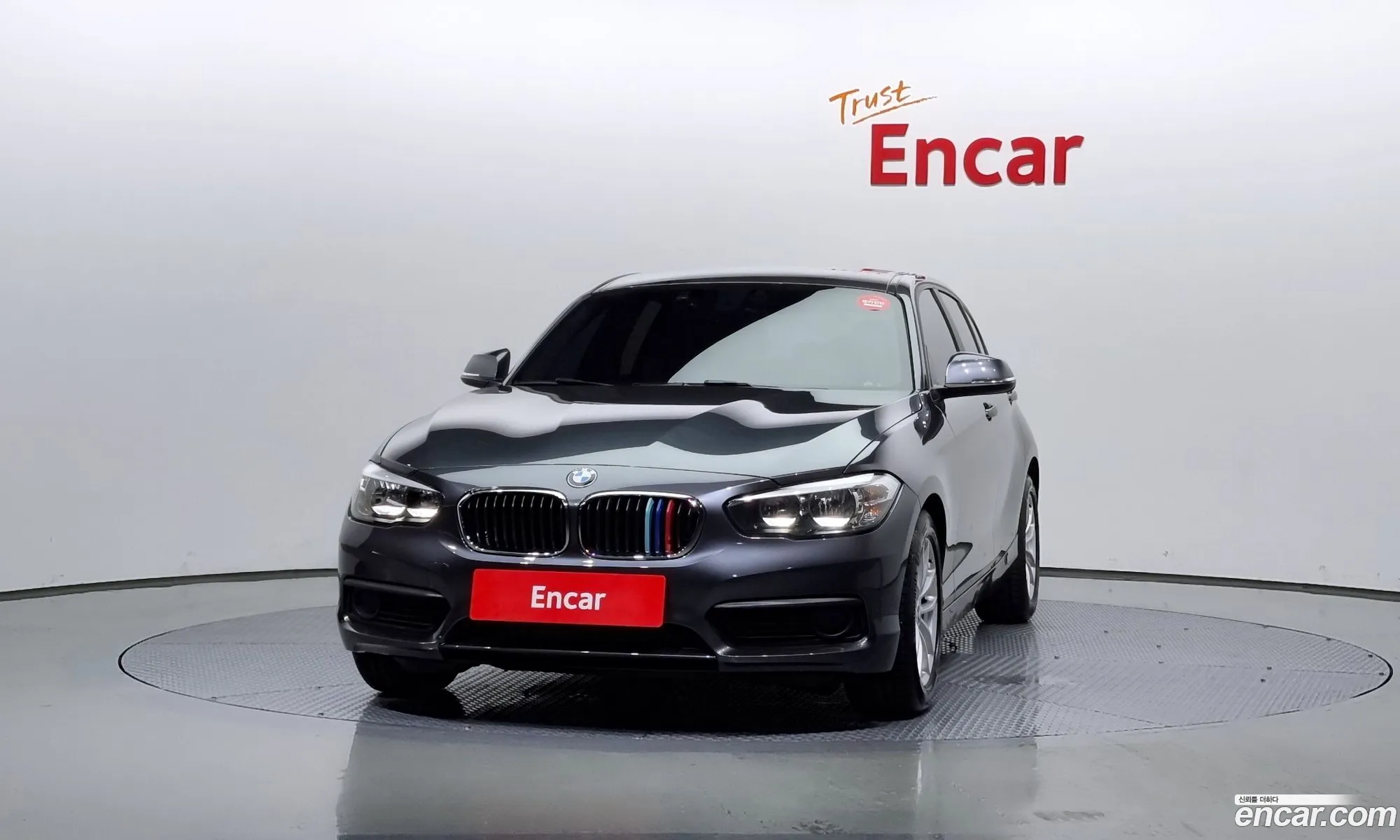 BMW 1Er 118D Joy 5 Door 2018 - фотография 17191769