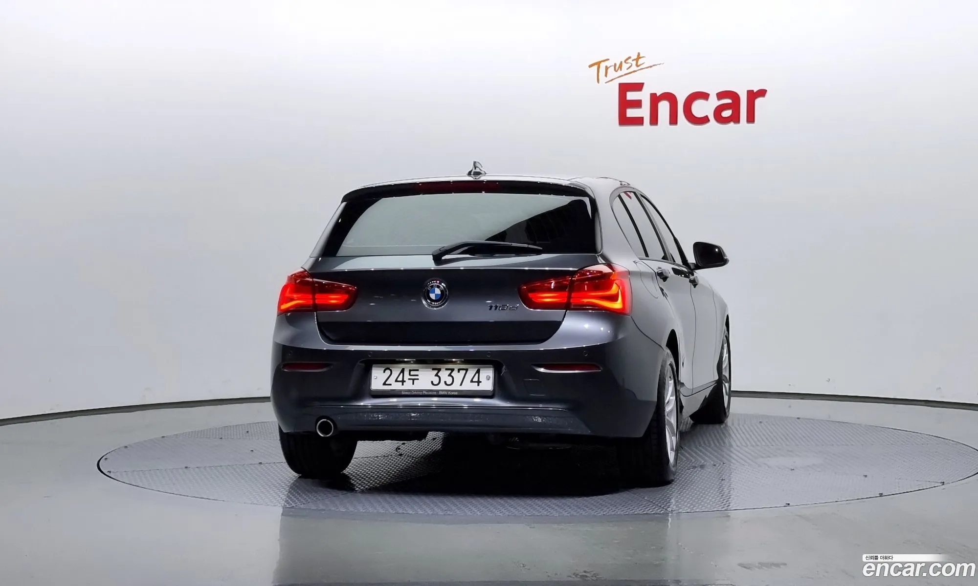 BMW 1Er 118D Joy 5 Door 2018 - фотография 17191770
