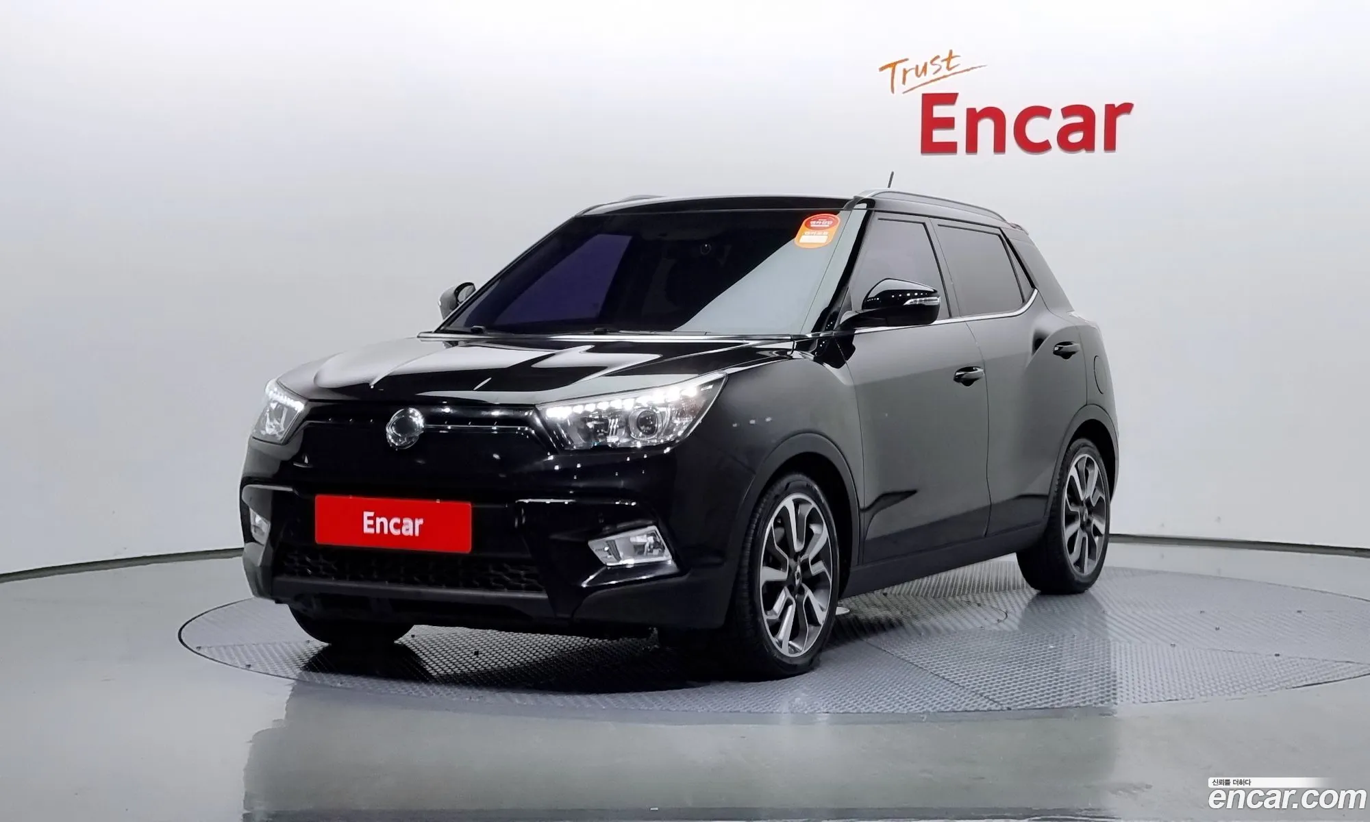 Kg Mobility Ssangyong Tivoli Lx 2Wd Top-Of-The-Line Model - фотография 17205250