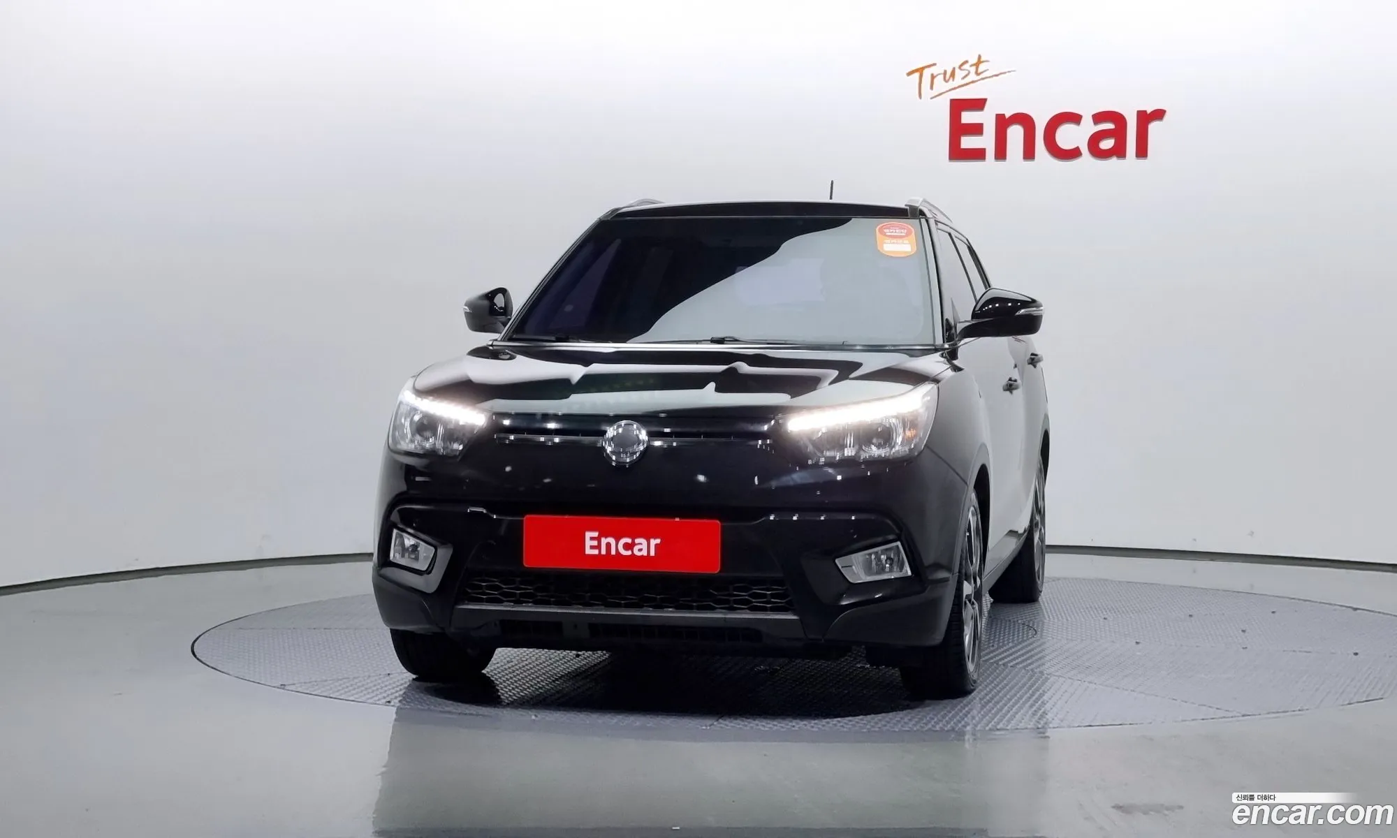 Kg Mobility Ssangyong Tivoli Lx 2Wd Top-Of-The-Line Model - фотография 17205252