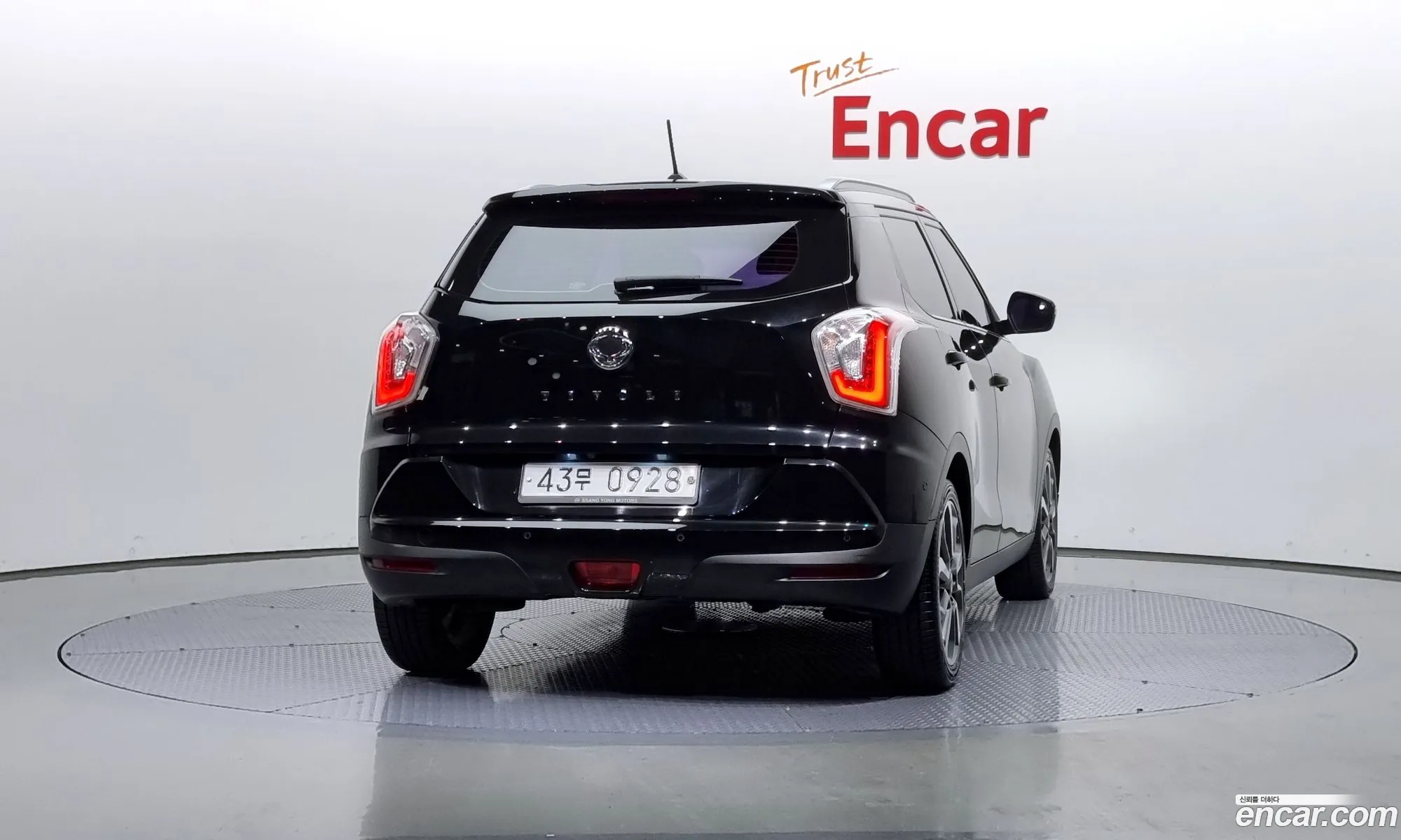 Kg Mobility Ssangyong Tivoli Lx 2Wd Top-Of-The-Line Model - фотография 17205253