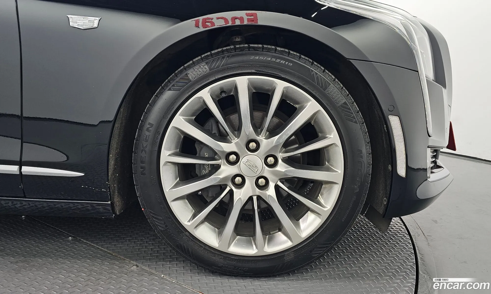 Cadillac Ct6 20 Turbo 2018 - фотография 3717706