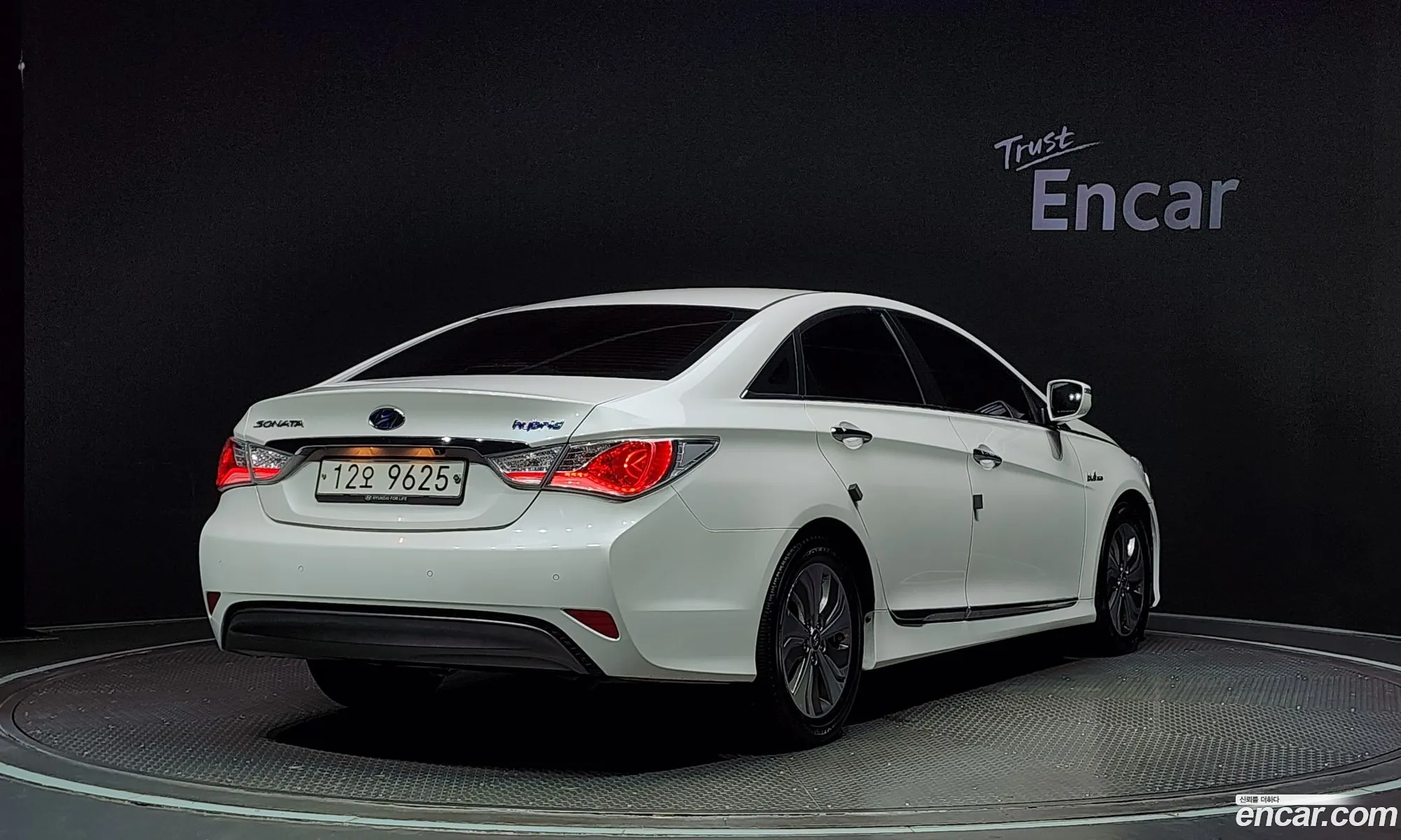 Hyundai Sonata 20 2014 - фотография 14336122