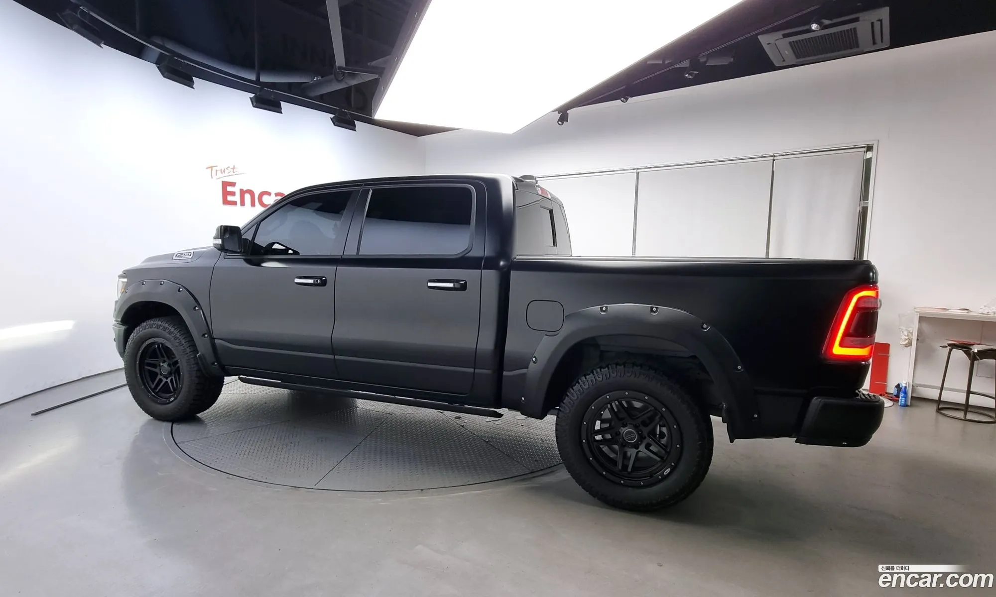 Dodge Ram 57 2021 - фотография 3511072