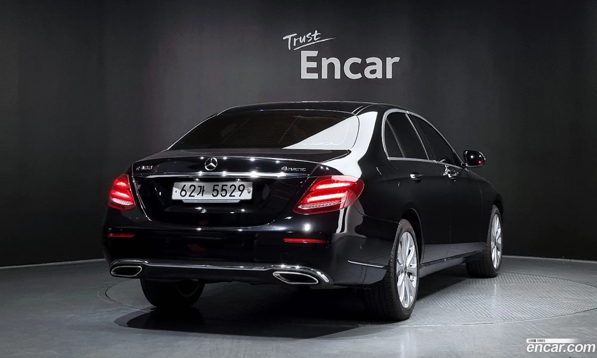 Mercedes E-Class W213 E300 4Matic Exclusive Standard - фотография 14371880