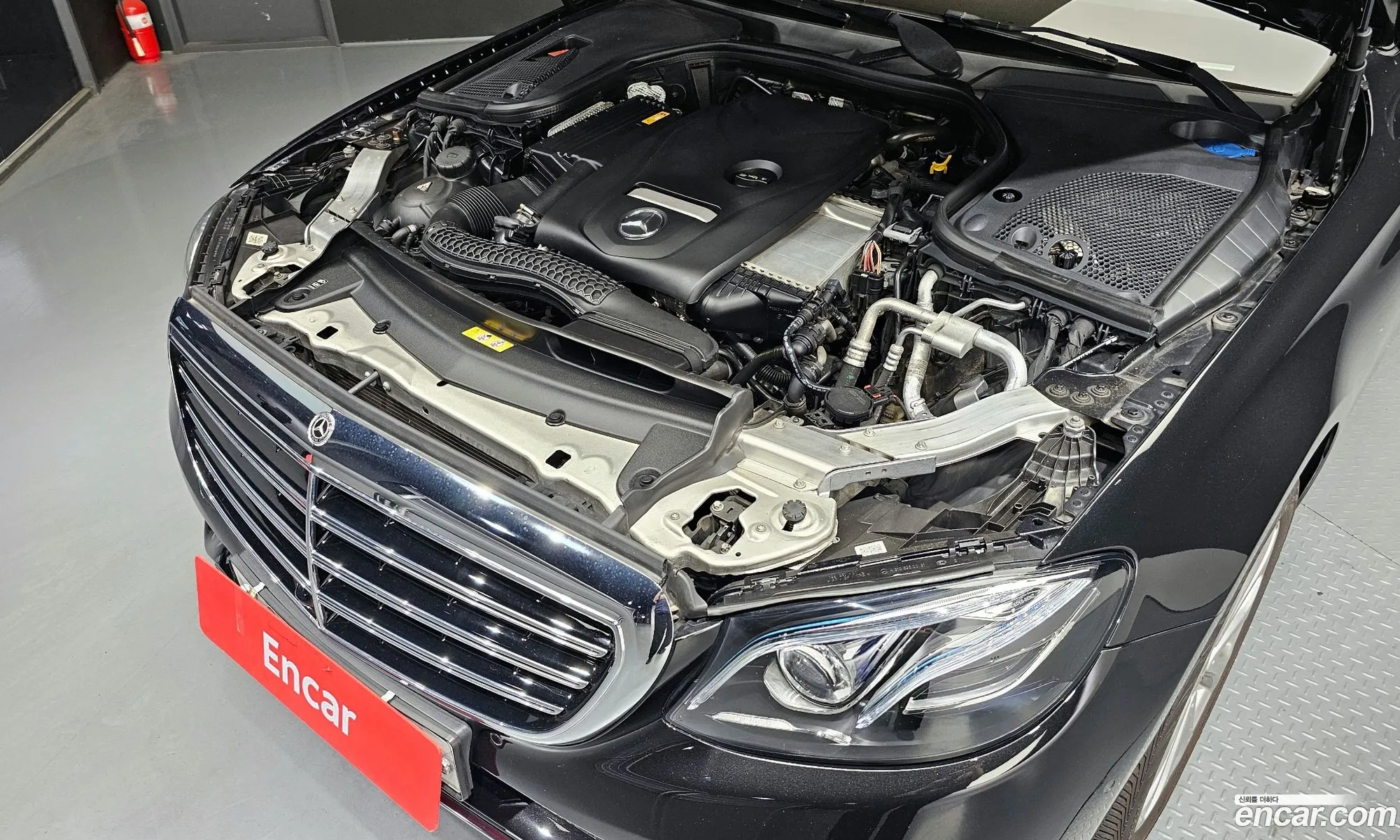 Mercedes E-Class W213 E300 4Matic Exclusive Standard - фотография 14371884