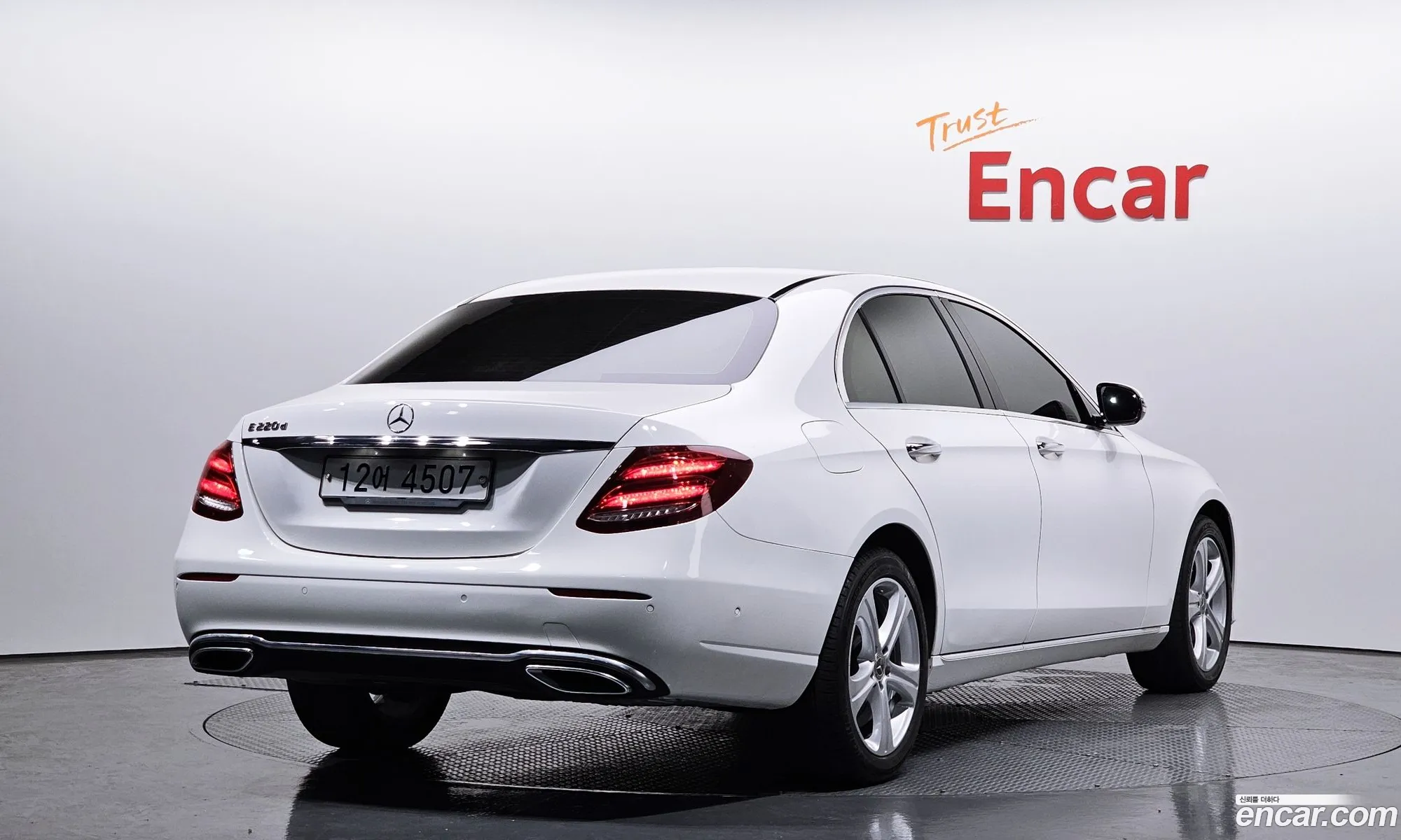 Mercedes-Benz E-Klasse V W213 S213 C238 E220D Avant Garde 2018 - фотография 14758434
