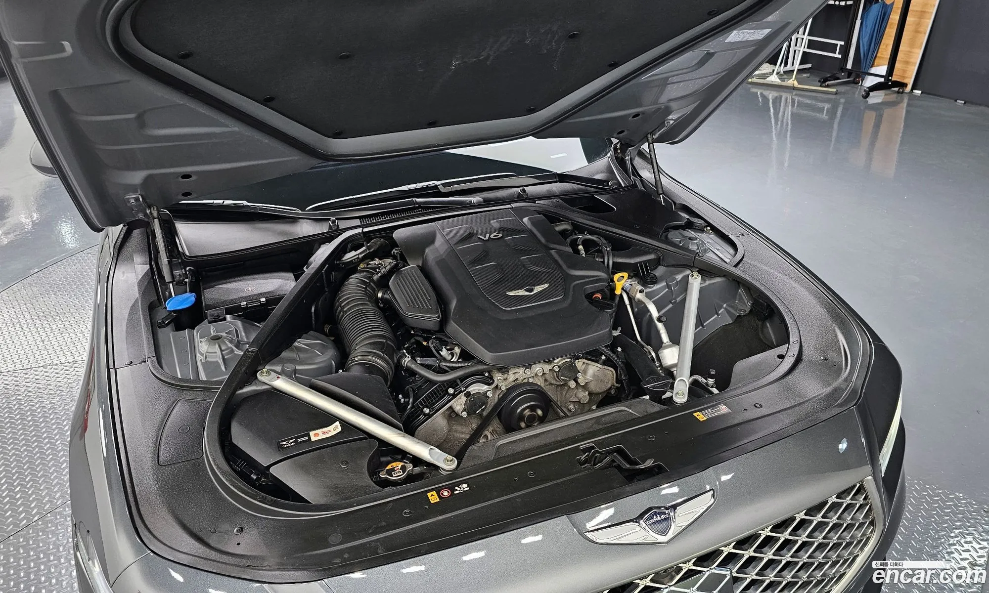 Genesis G90 I 38 2019 - фотография 214457