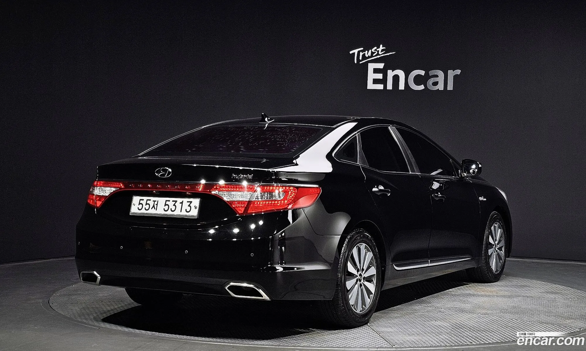 Hyundai Grandeur V Premium 2015 - фотография 18512629