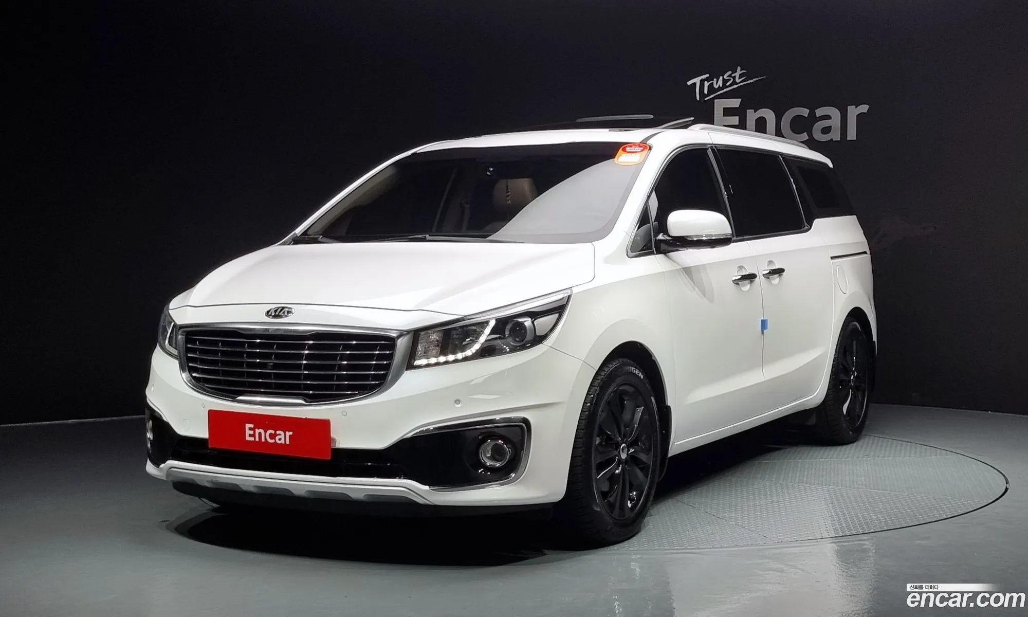 Kia Carnival 9-Seater Noblesse Special 2018 - фотография 15906210