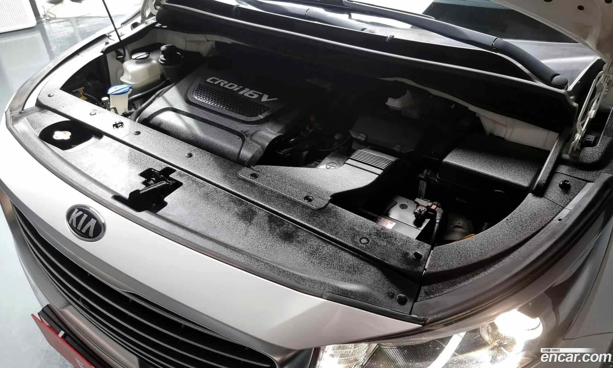 Kia Carnival 9-Seater Noblesse Special 2018 - фотография 15906215