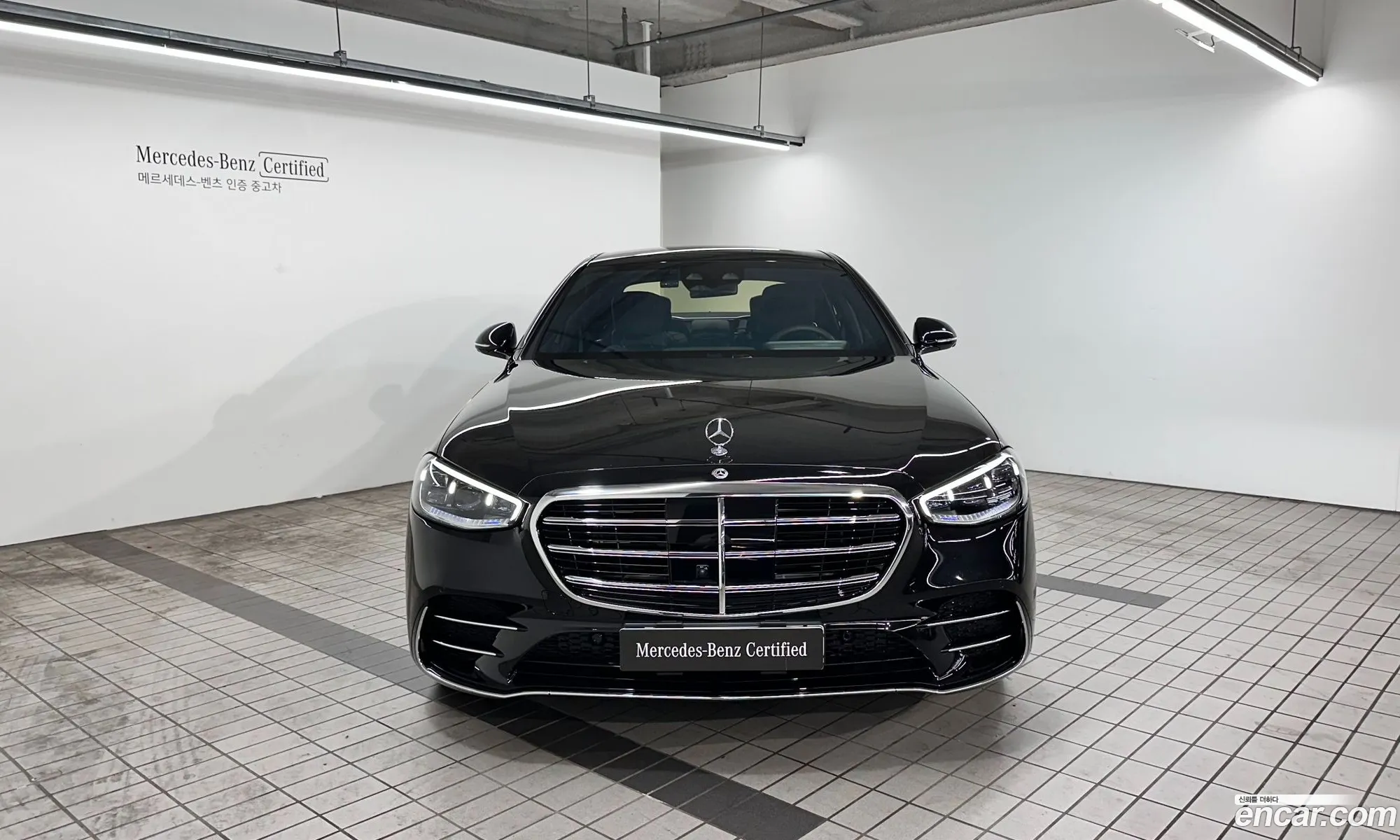 Mercedes-Benz S-Klasse S500L 4Matic 2023 - фотография 12857555