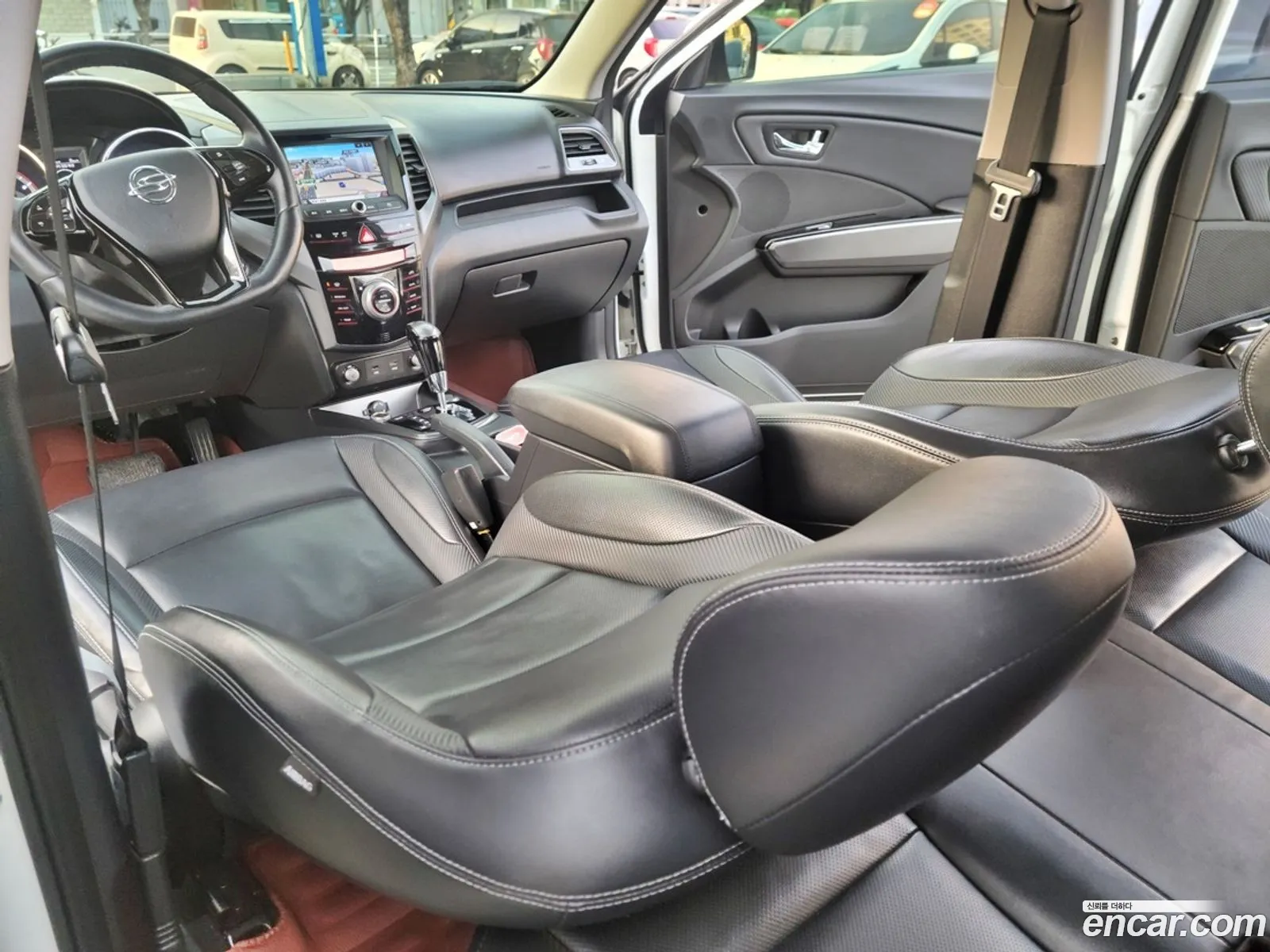 Ssangyong Tivoli Tivoli Lx 2Wd 2017 - фотография 17284099