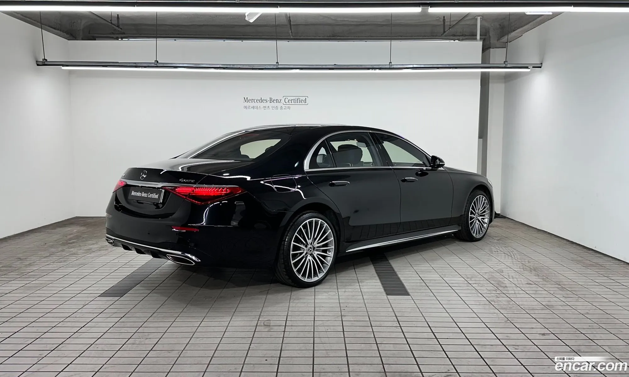 Mercedes-Benz S-Klasse S500L 4Matic 2023 - фотография 12857578