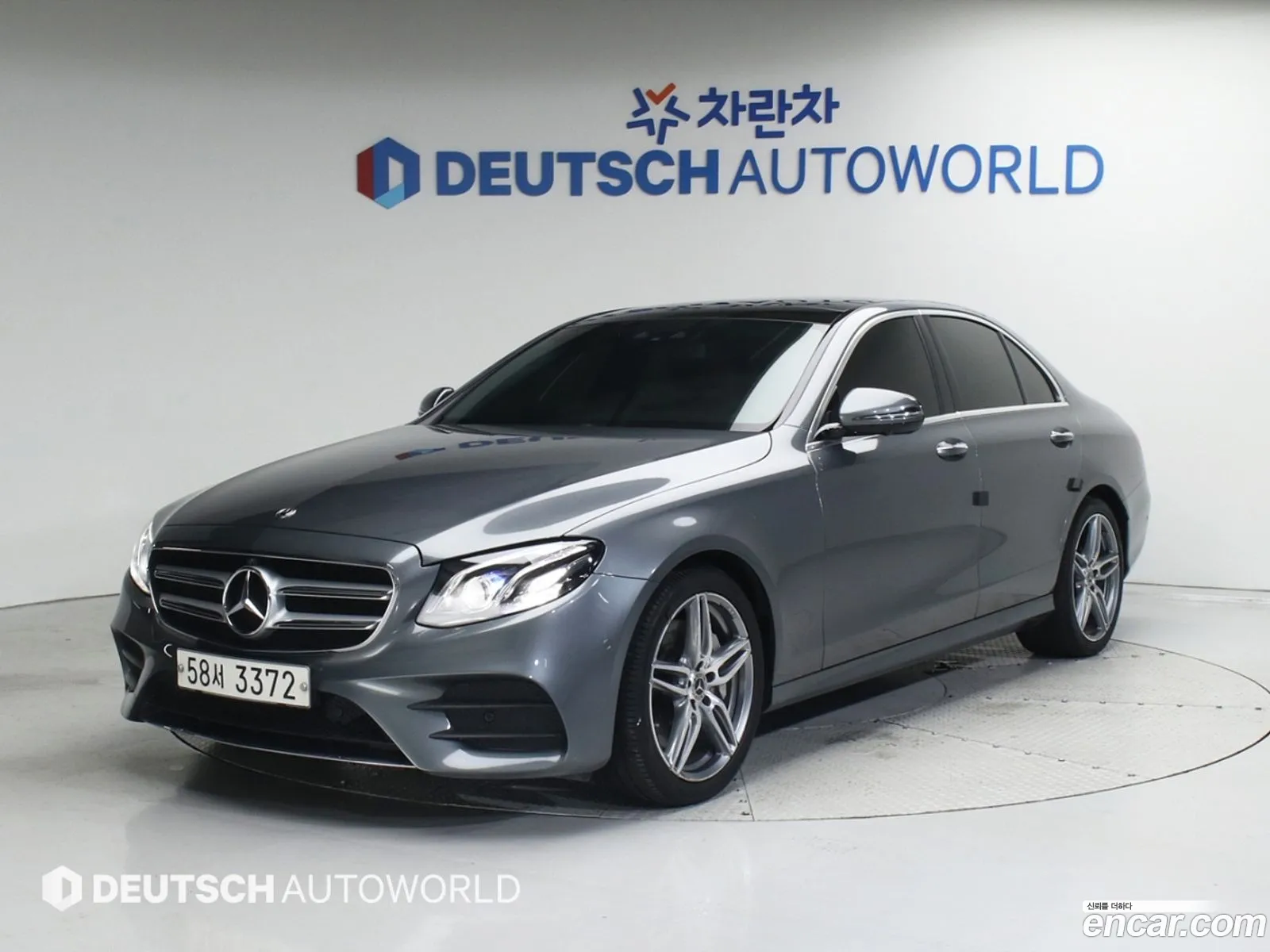 Mercedes-Benz E-Klasse E300 Amg Line 2017 - фотография 12518558