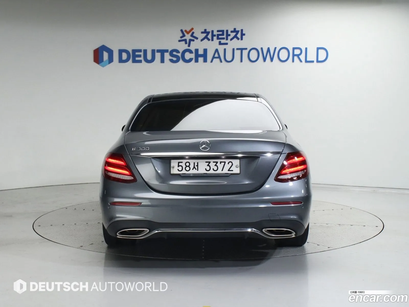 Mercedes-Benz E-Klasse E300 Amg Line 2017 - фотография 12518561