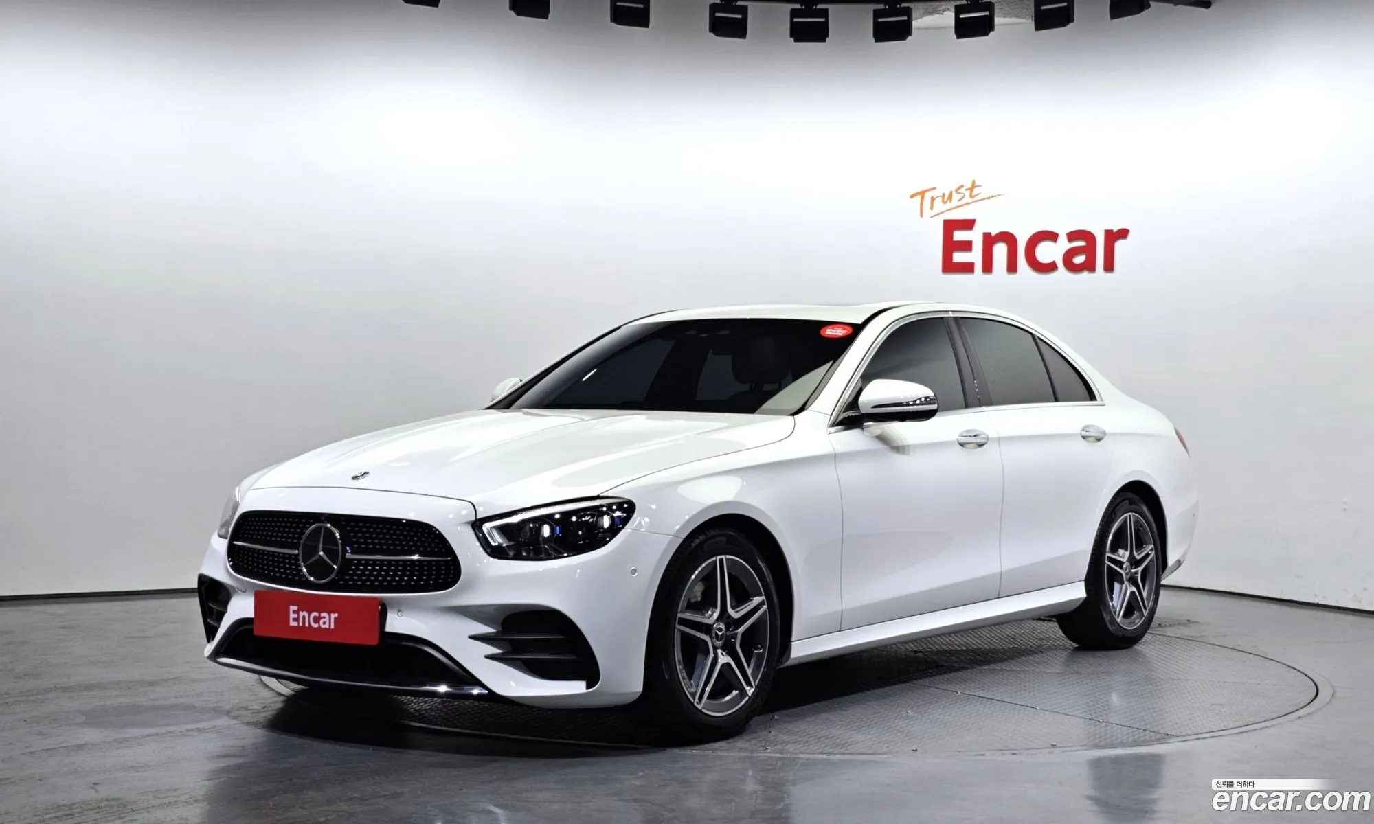 Mercedes-Benz E-Klasse E250 Amg Line 2023 - фотография 12518592