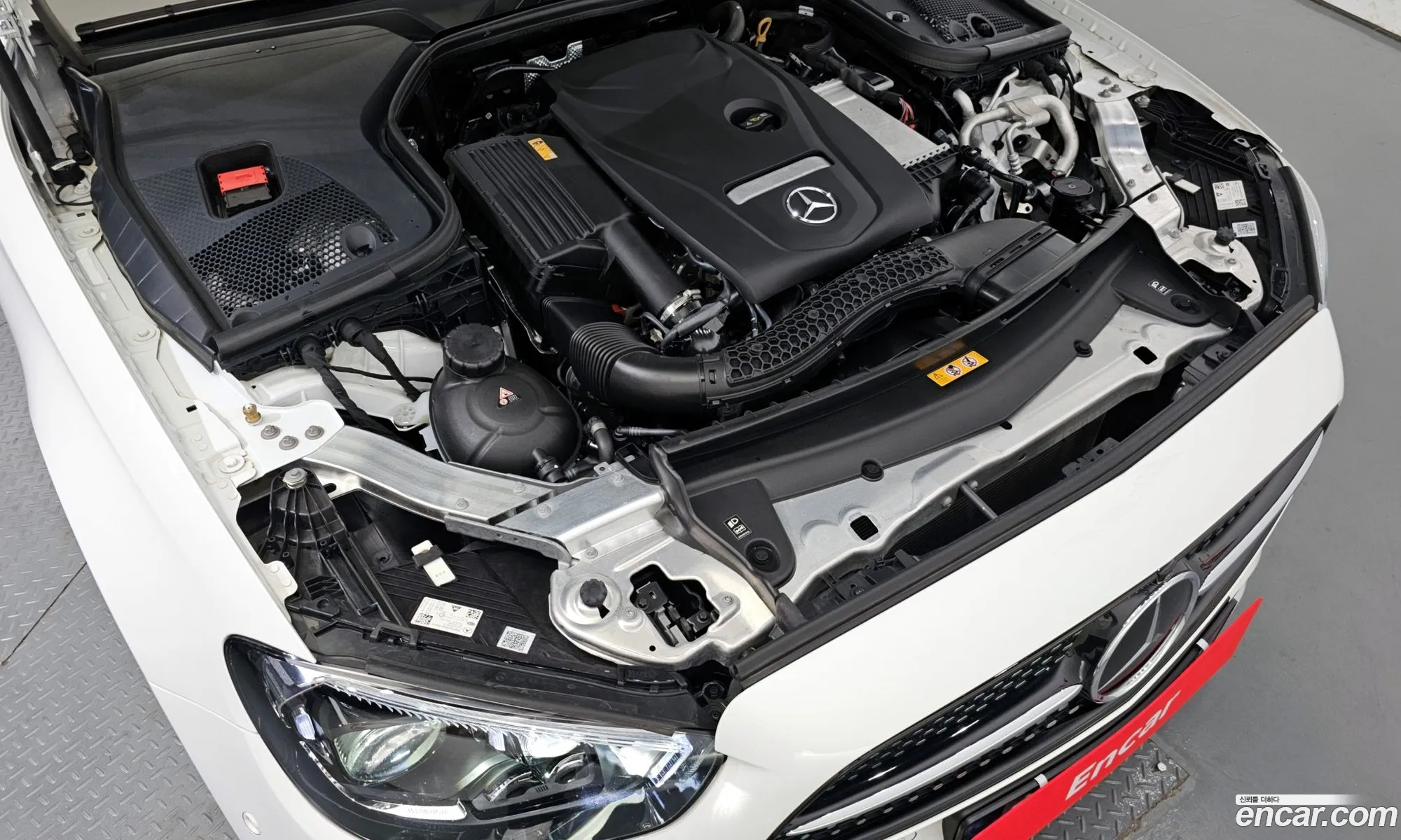Mercedes-Benz E-Klasse E250 Amg Line 2023 - фотография 12518597