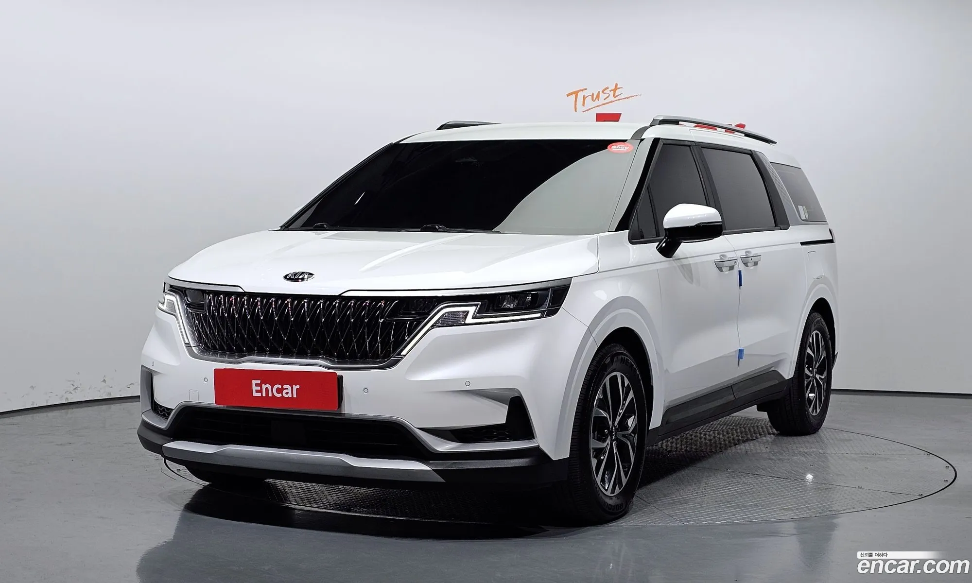 Kia Carnival 9-Seater Prestige 2021 - фотография 17308771