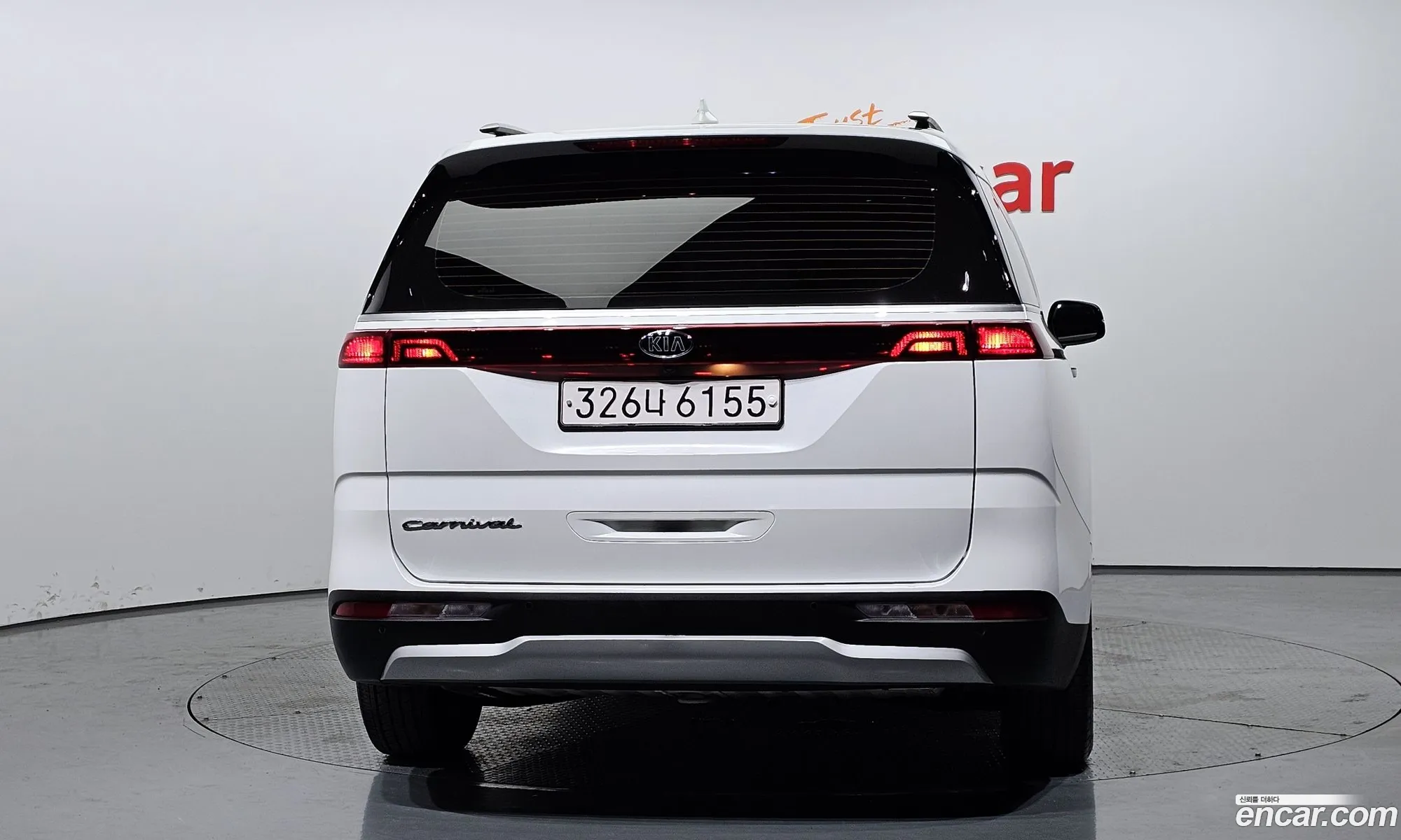 Kia Carnival 9-Seater Prestige 2021 - фотография 17308776