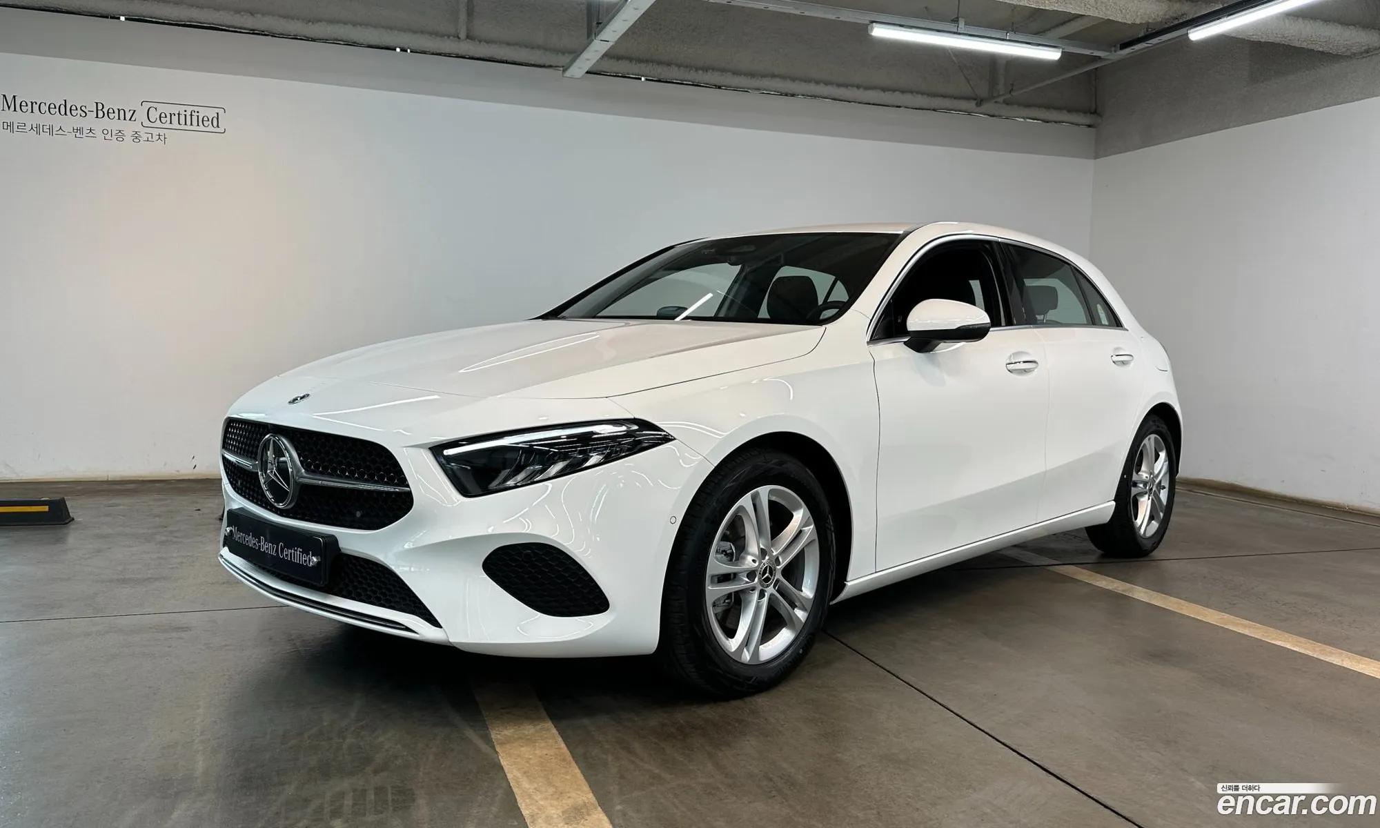 Mercedes-Benz A-Klasse A220 Hatchback 2024 - фотография 18714916