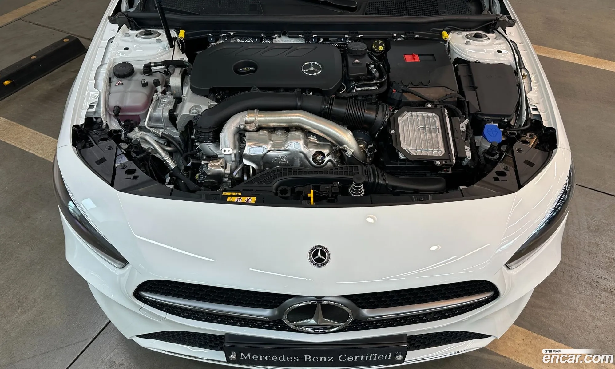 Mercedes-Benz A-Klasse A220 Hatchback 2024 - фотография 18714921