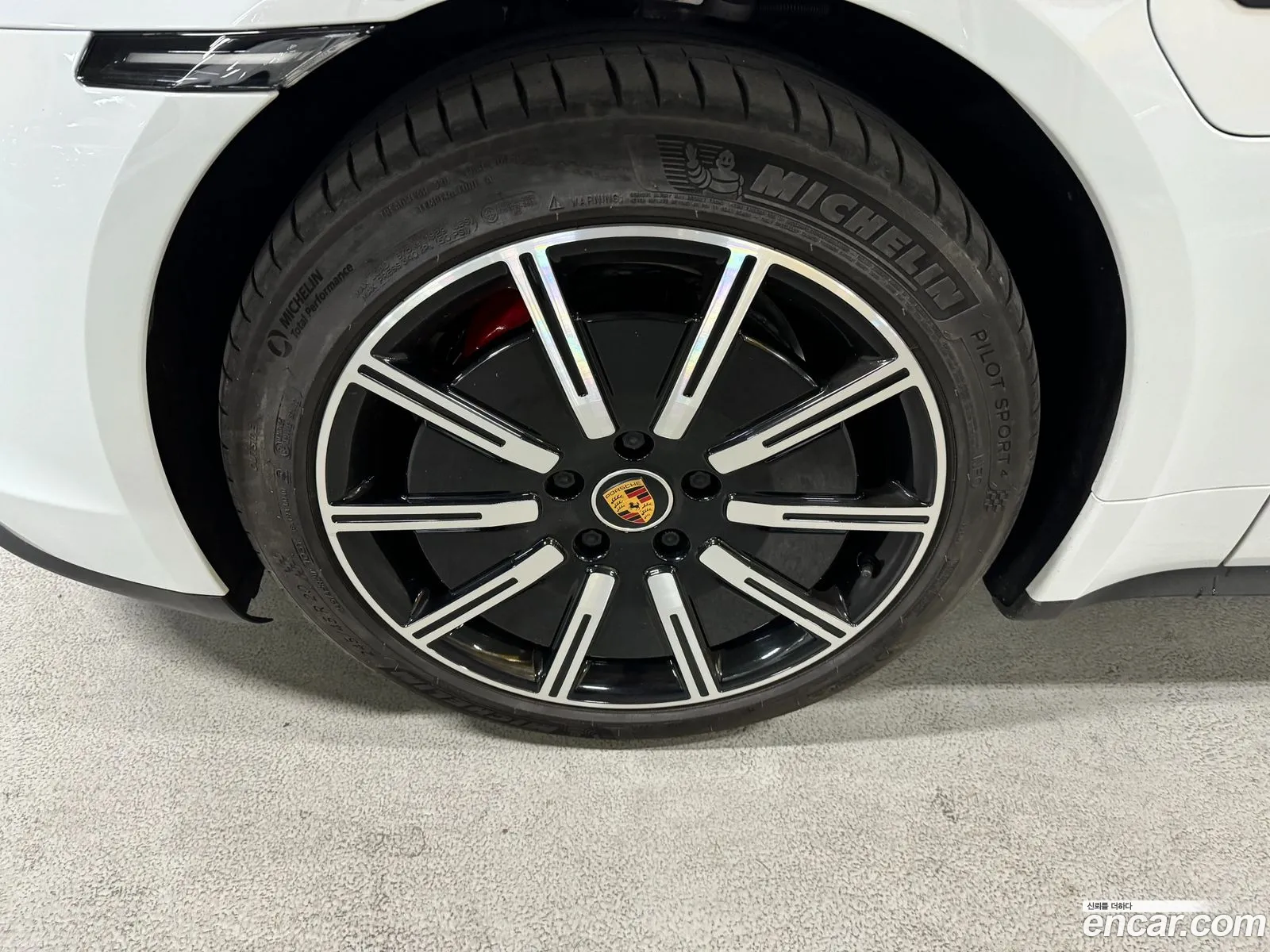 Porsche Taycan I 4S 2021 - фотография 3903116