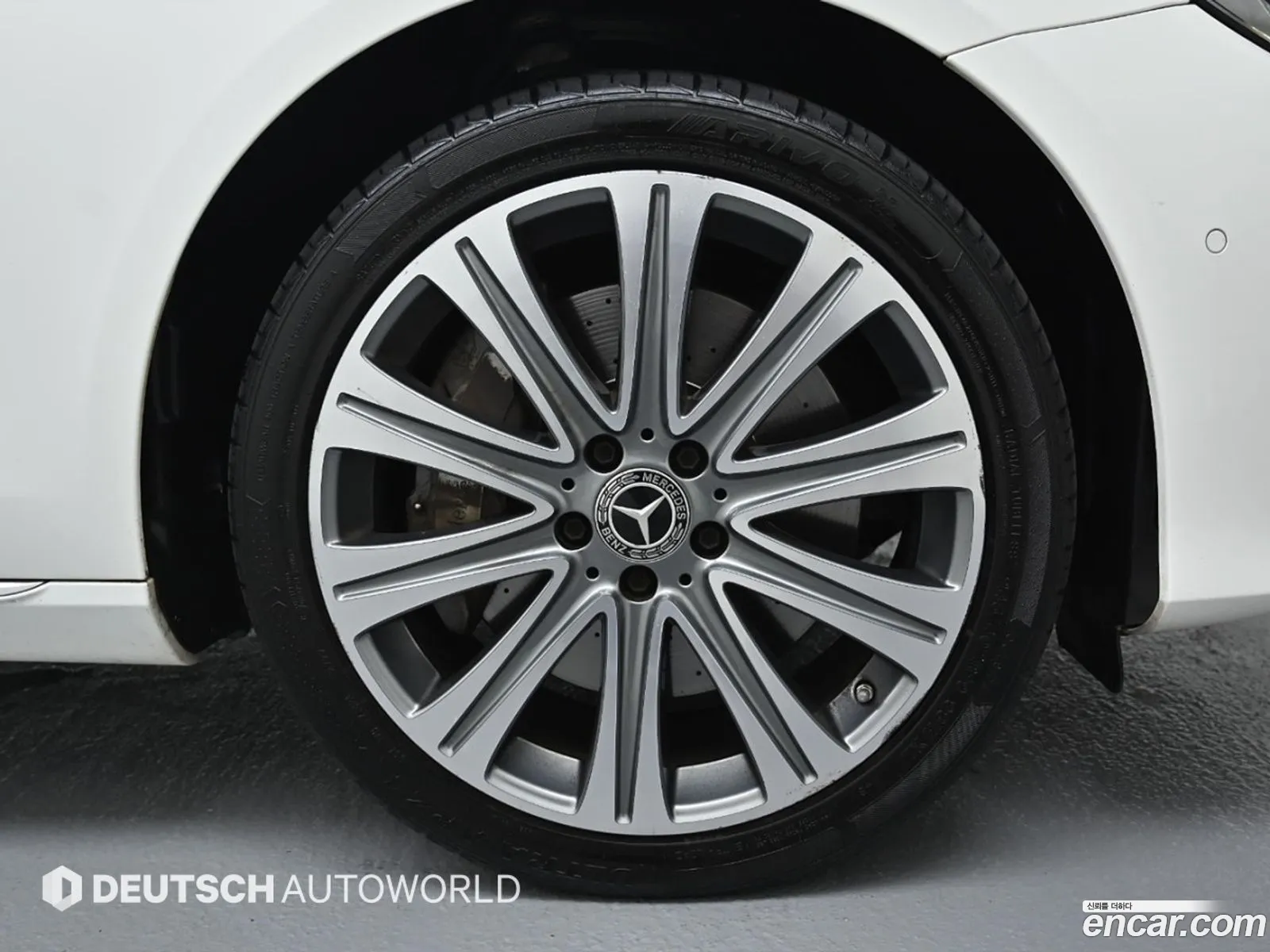 Mercedes-Benz E-Klasse V W213 S213 C238 E450 4Matic Exclusive 2019 - фотография 12412326