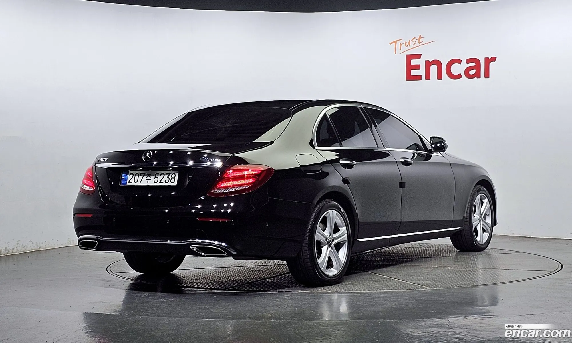 Mercedes-Benz E-Klasse V W213 S213 C238 E300 4Matic Avant Garde 2018 - фотография 14278600