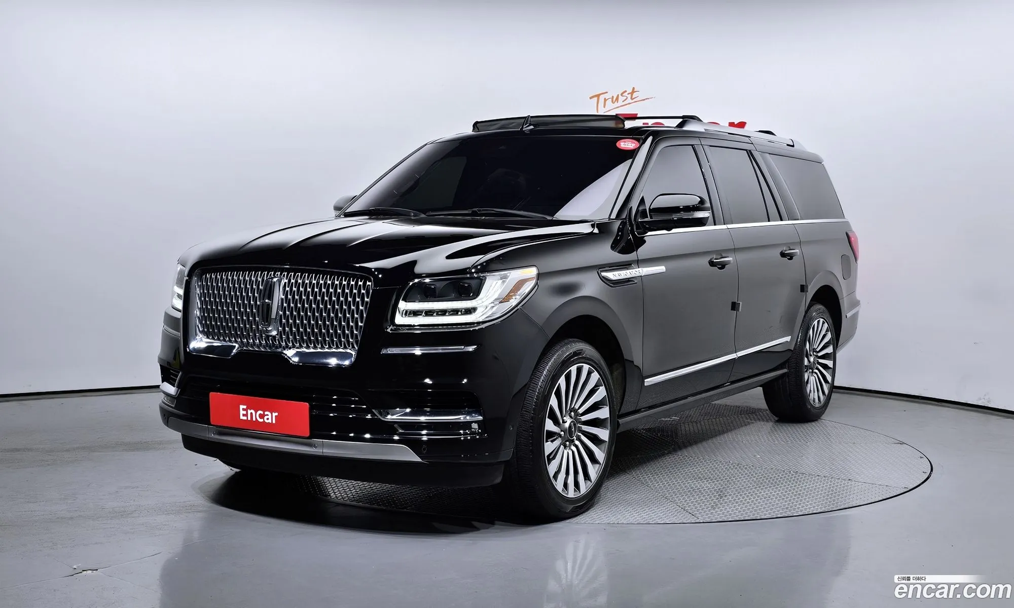 Lincoln Navigator Iv 35L 2020 - фотография 3738191