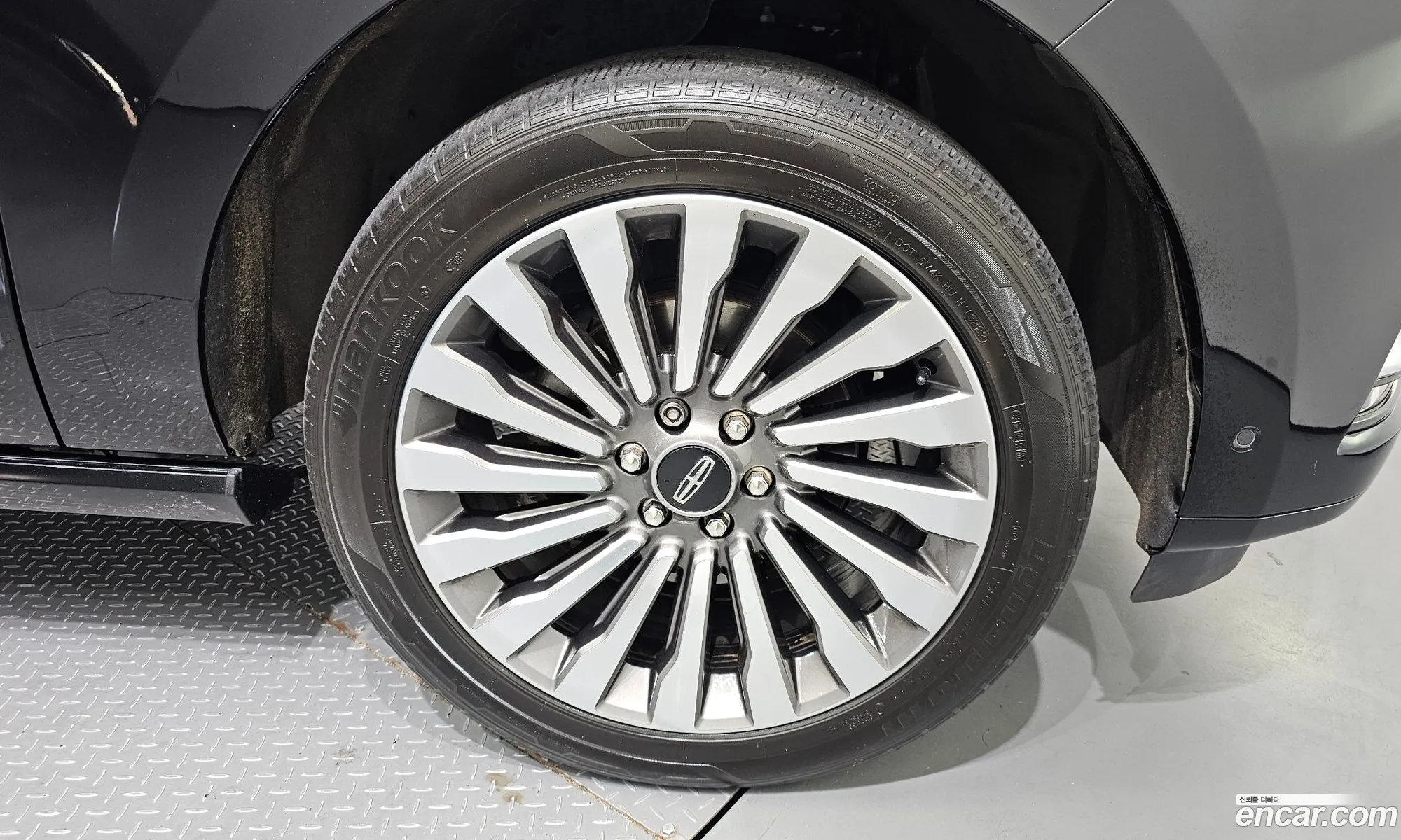 Lincoln Navigator Iv 35L 2020 - фотография 3738195