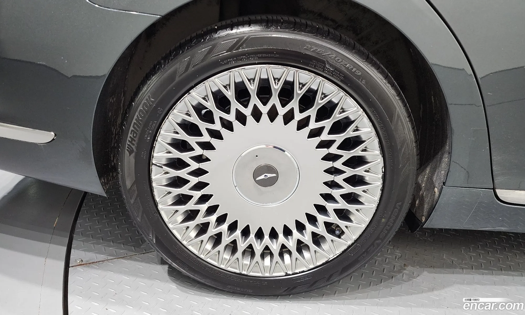 Genesis G90 I 33T Awd 2019 - фотография 349426
