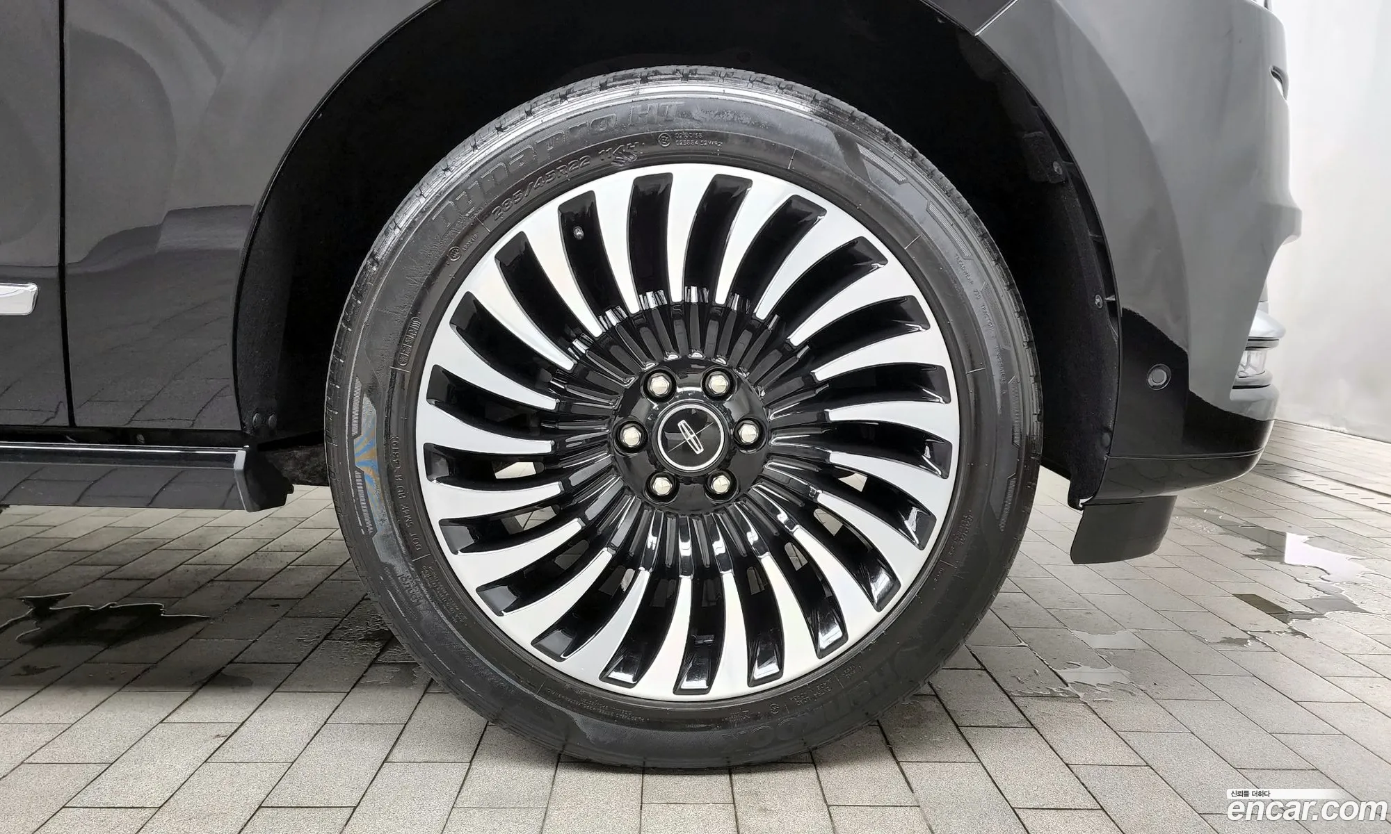 Lincoln Navigator Iv 35L Black Label 2020 - фотография 3738232