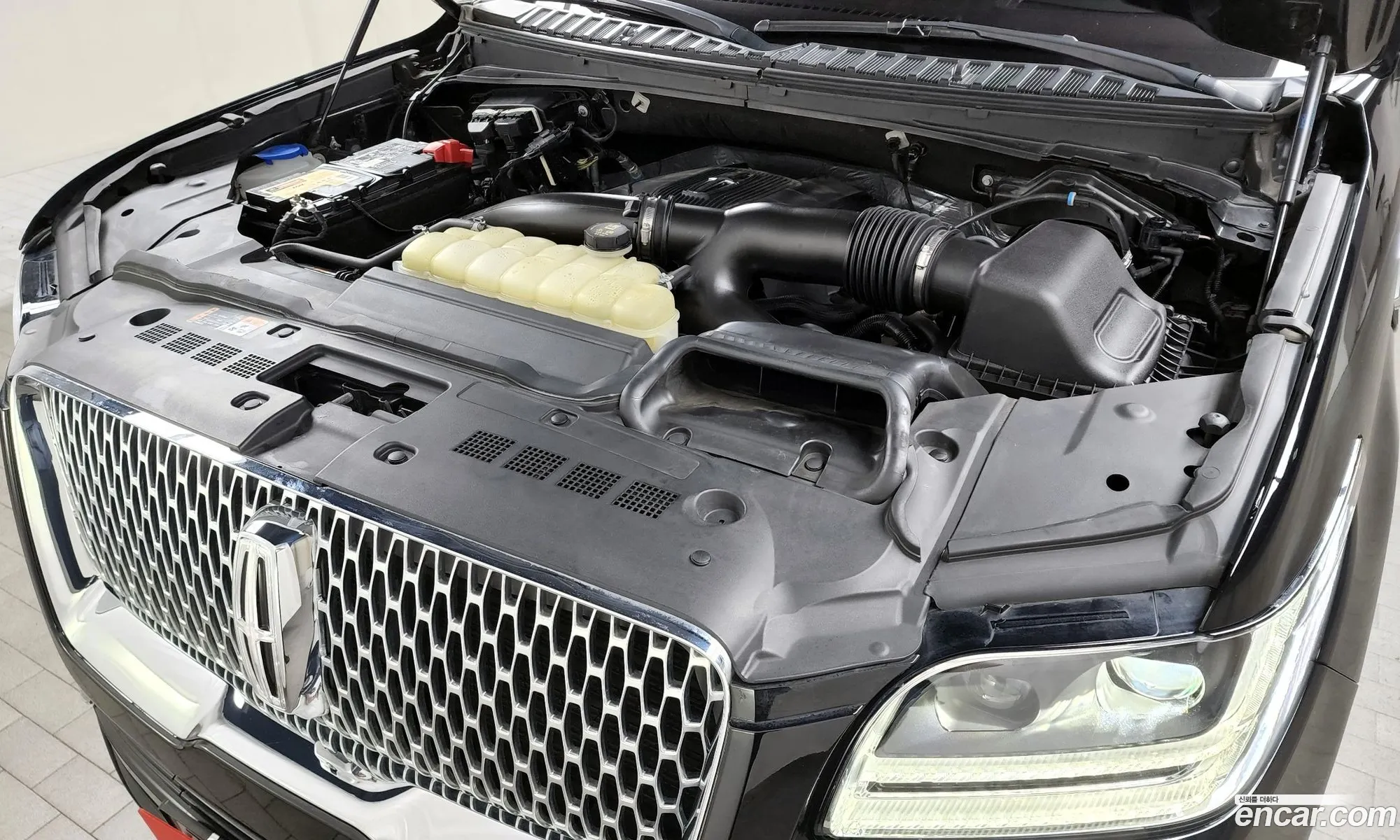 Lincoln Navigator Iv 35L Black Label 2020 - фотография 3738233