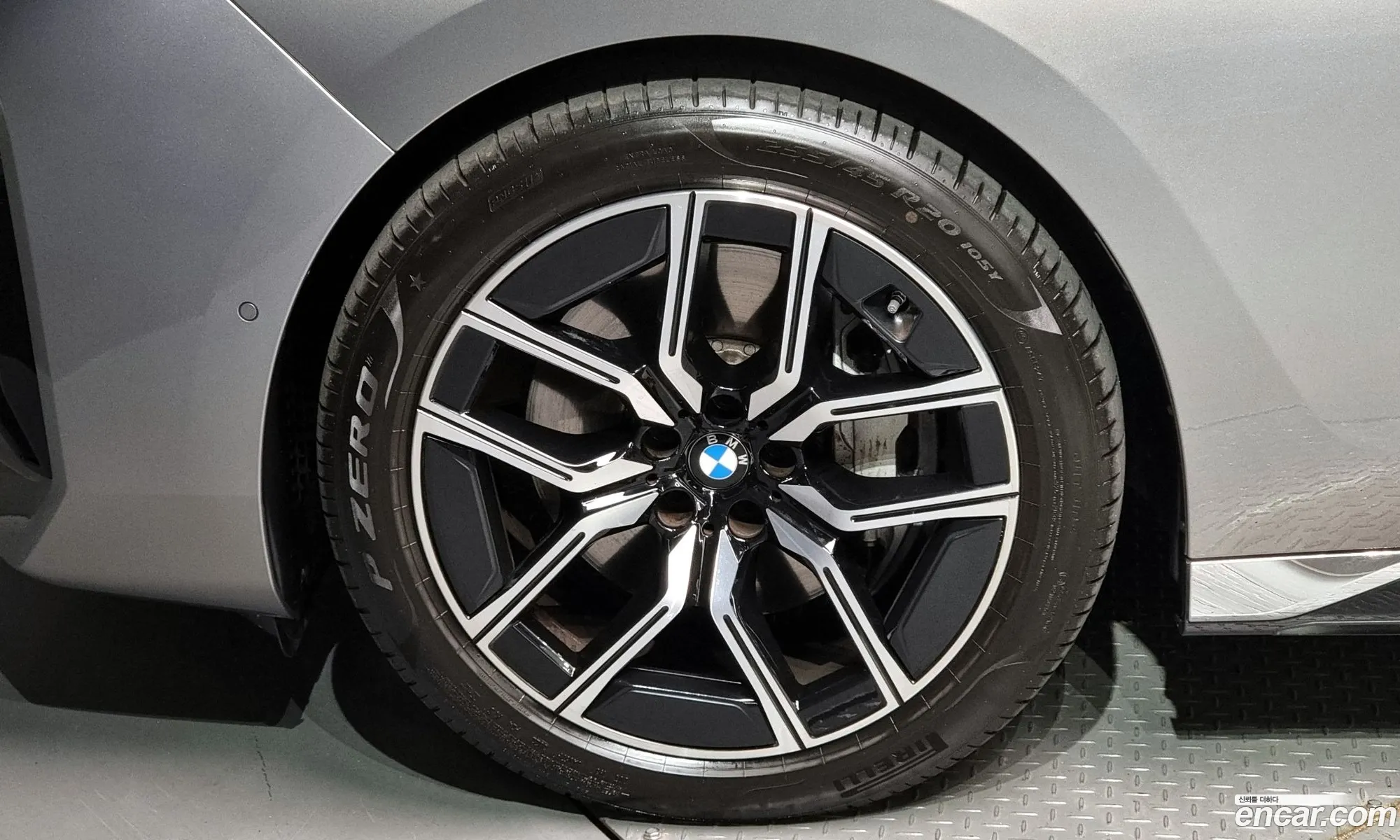 BMW 7Er 740I Sdrive M Sports 2023 - фотография 17093677