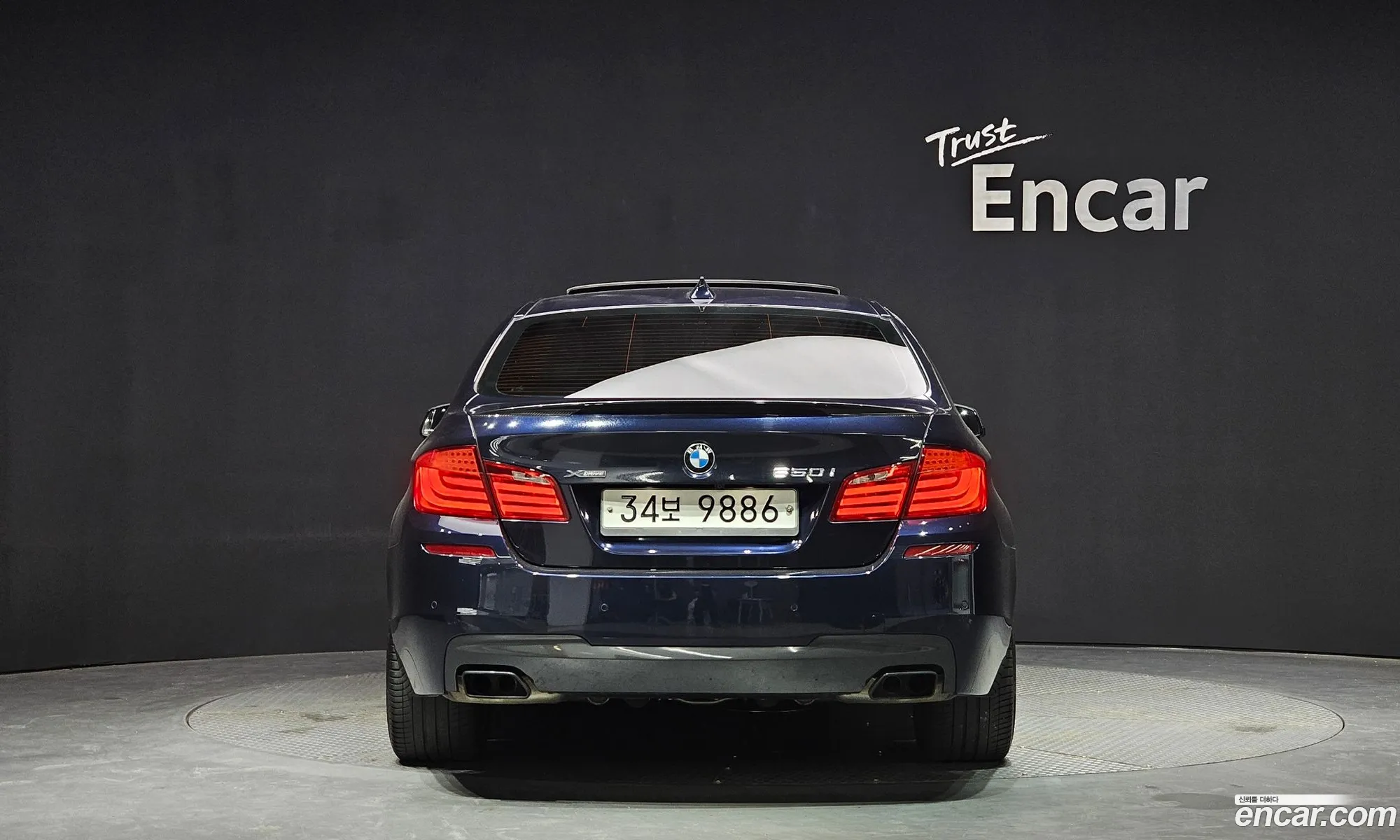 BMW 5 Series F10 550I xDrive - фотография 17131457