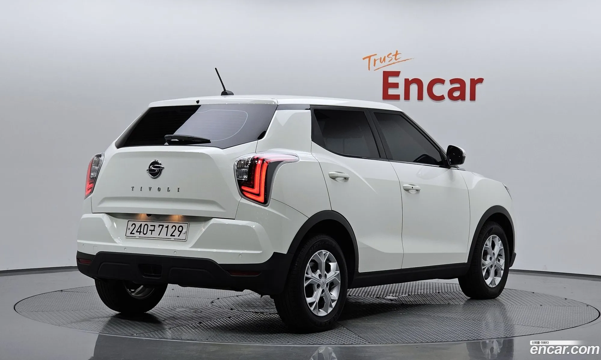 Ssangyong Tivoli Tivoli Diesel 16 2Wd 2021 - фотография 17510004