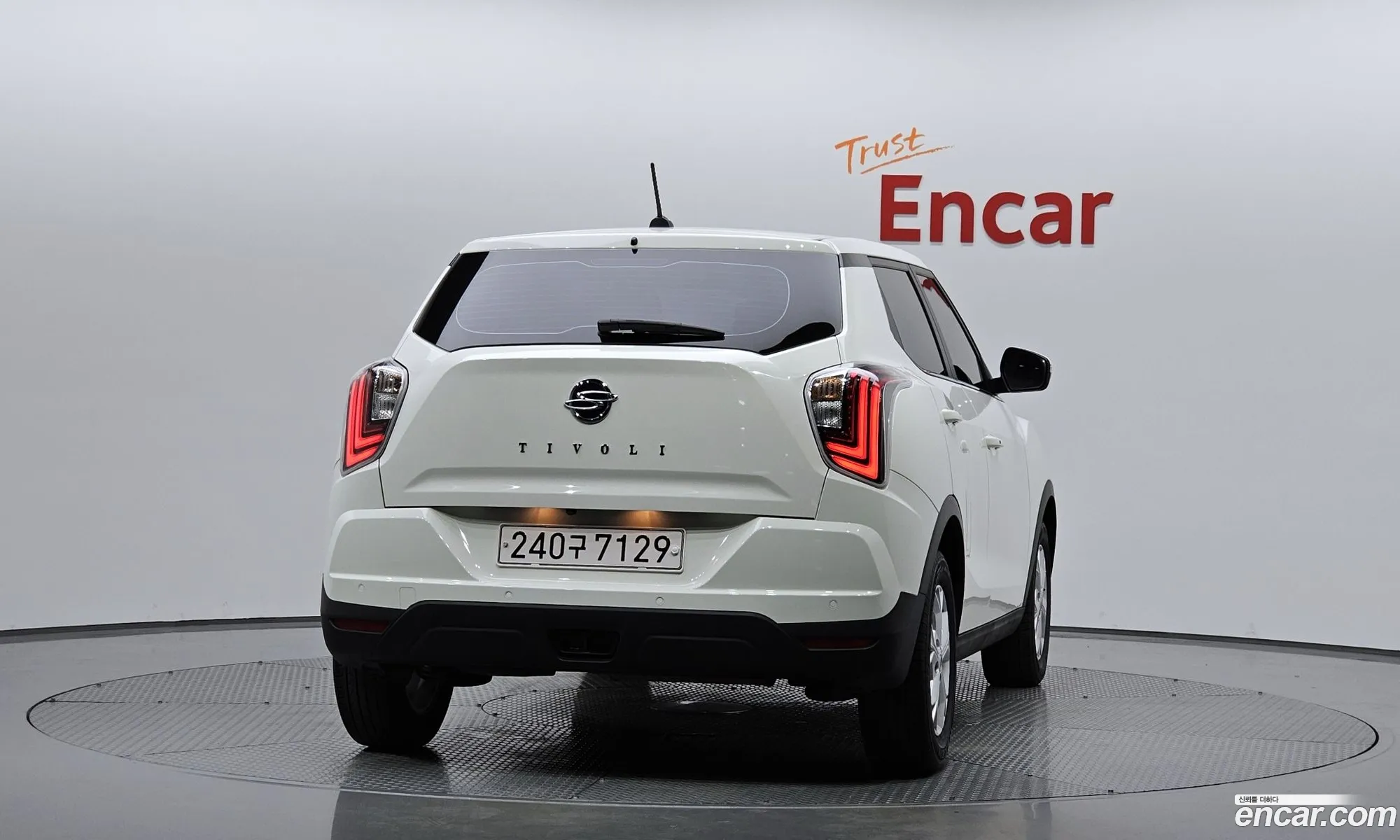 Ssangyong Tivoli Tivoli Diesel 16 2Wd 2021 - фотография 17510006