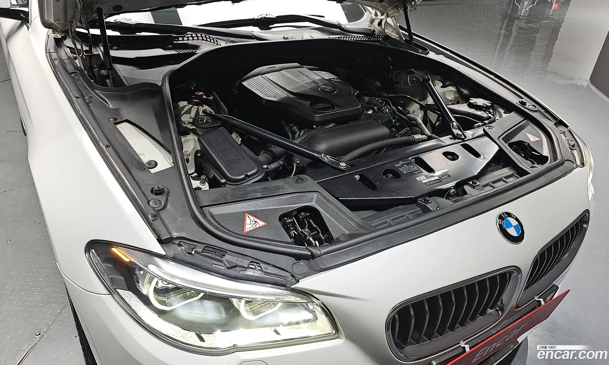 BMW 5Er Vi F10F11F07 520D xDrive Luxury 2015 - фотография 16470471
