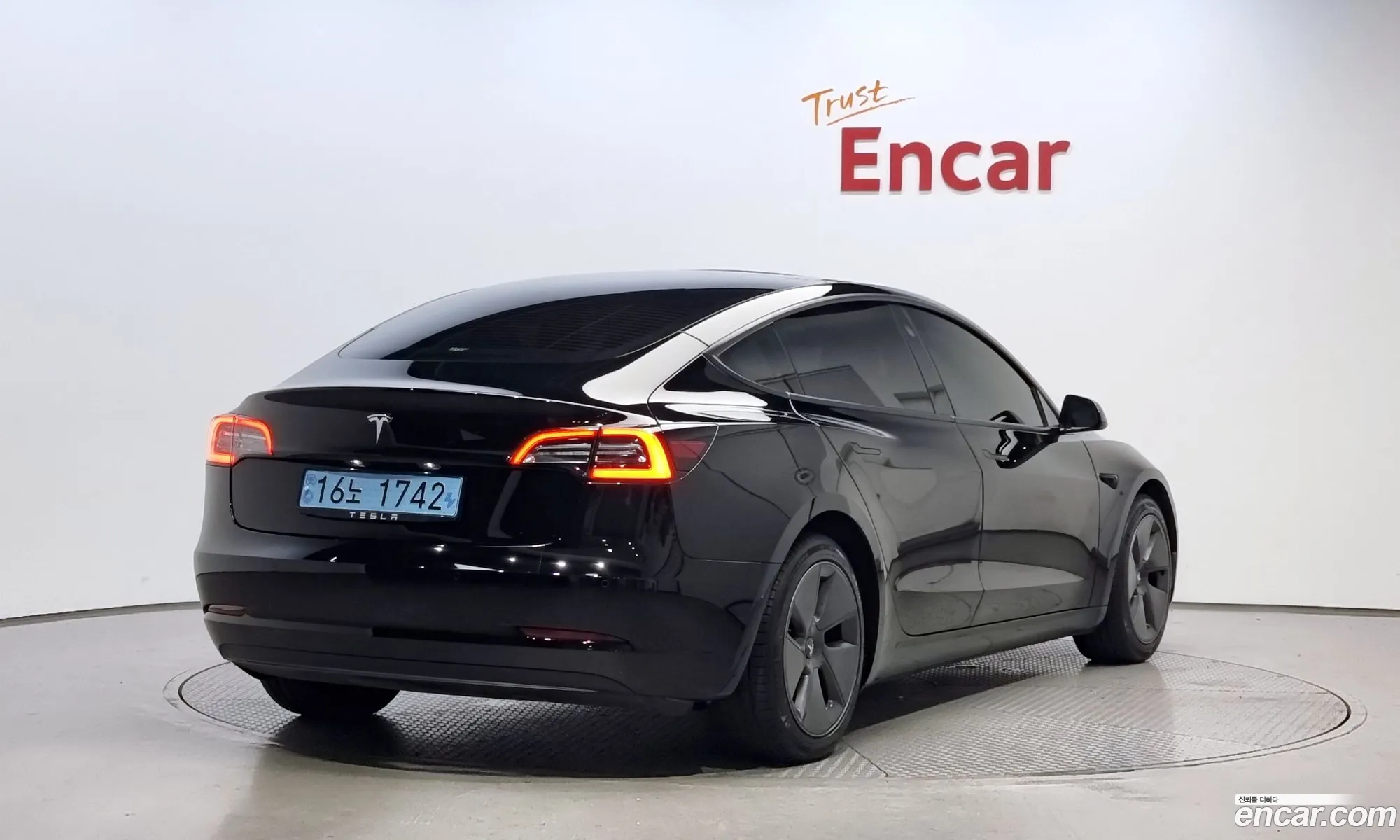 Tesla Model 3 I Rwd 2022 - фотография 14550653