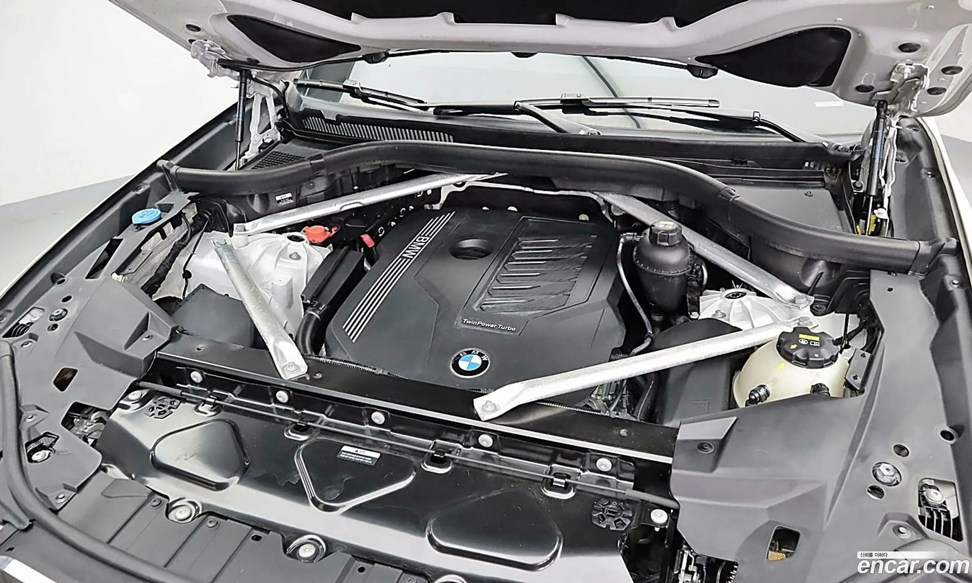 BMW X5 Iv G05 xDrive 40I M Sports 2022 - фотография 17093702